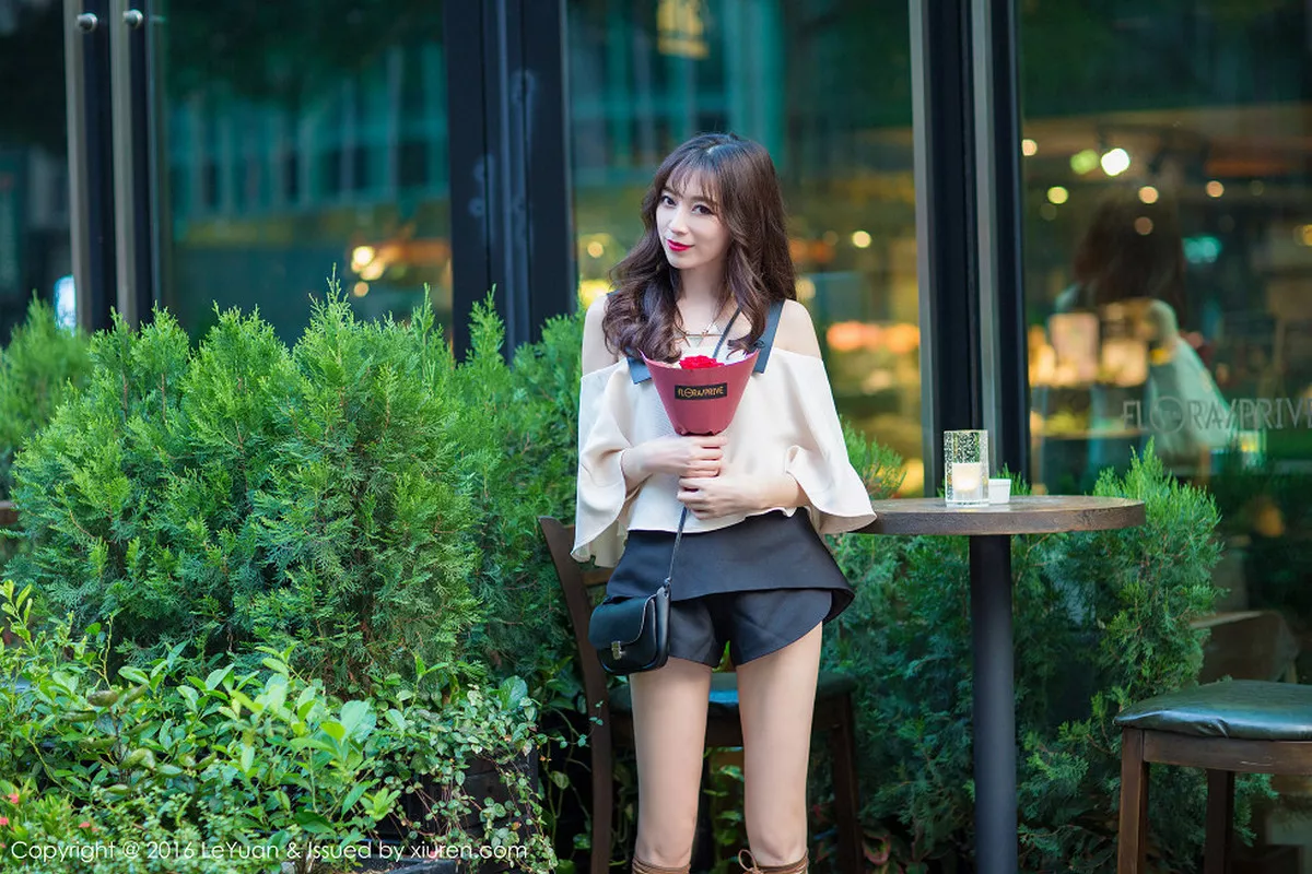 秀人集.com_[LeYuan星乐园]Vol.008_星乐园模特楚琪＆maggie模特合集性感内衣火辣写真43P