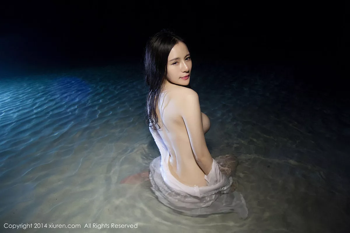 秀人集.com_[XiuRen秀人网]No.088_嫩模Nancy小姿海边水中湿身露半球撩人诱惑写真63P
