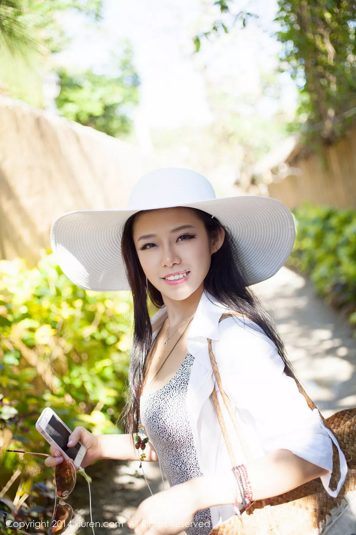 秀人集.com_[XiuRen秀人网]No.084_嫩模luvian本能性感内衣秀完美身姿诱惑翘臀写真61P