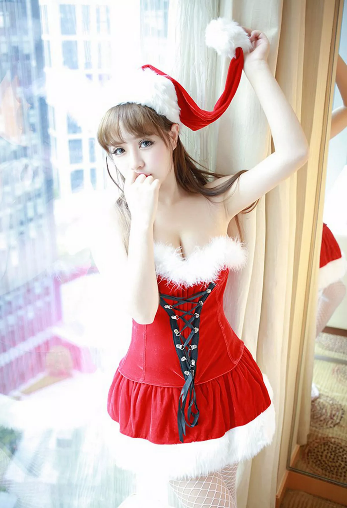 秀人集.com_[MFStar模范学院]Vol.070_嫩模徐cake泰国心愿旅拍白色蕾丝内衣秀美胸性感写真51P