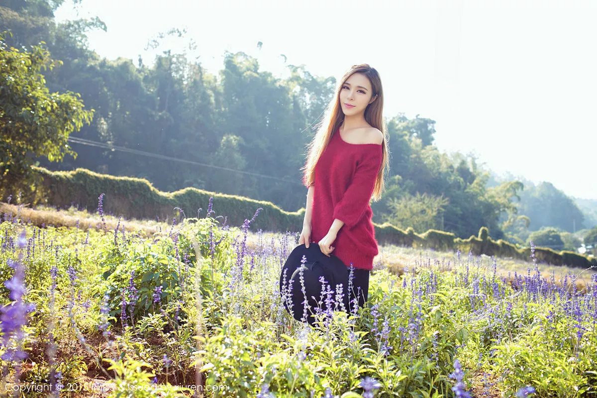 秀人集.com_[IMISS爱蜜社]Vol.047_嫩模游潇潇旅拍户外性感花色比基尼秀完美曲线写真54P