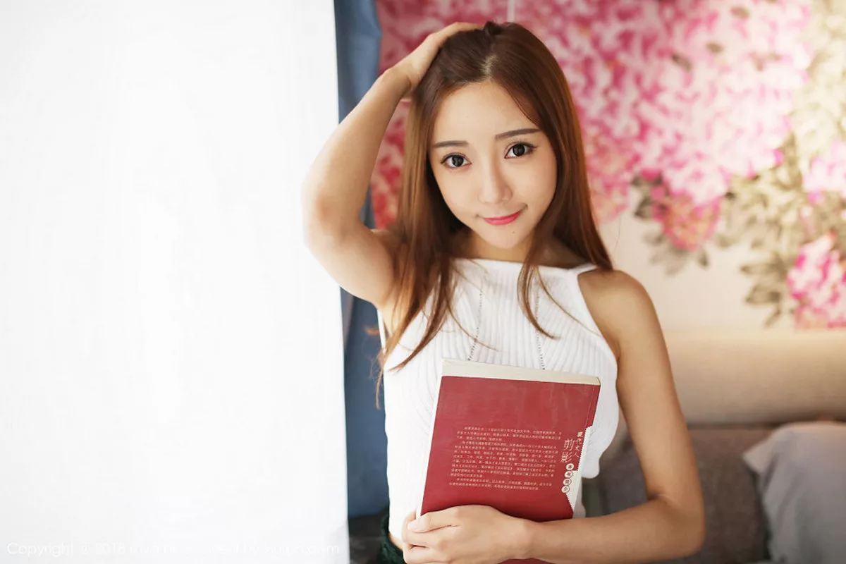 秀人集.com_[MyGirl美媛馆]Vol.312_嫩模王馨瑶yanni阳光美少女白色吊带衣配牛仔短裤性感写真47P