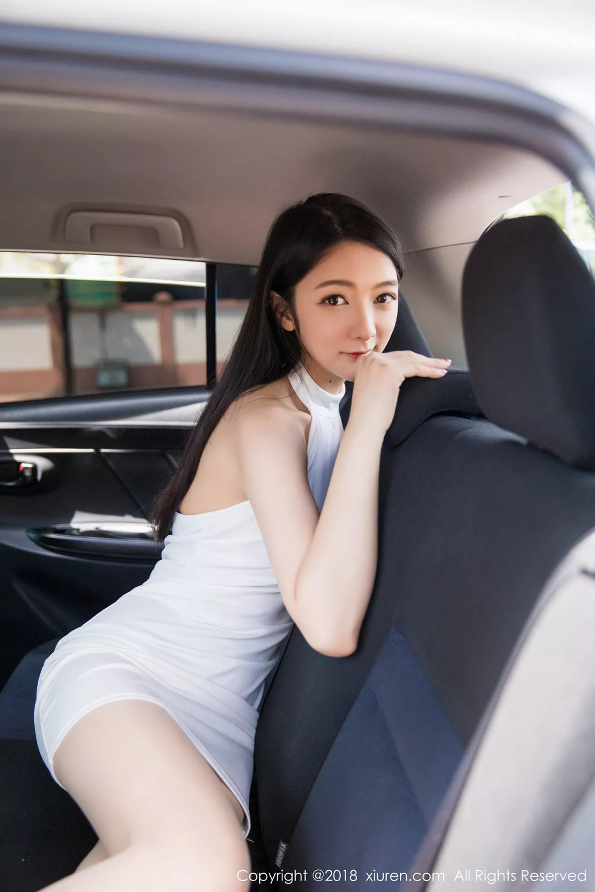 秀人集.com_[XiuRen秀人网]No.1149_女神Angela小热巴室外车拍系列肉丝裤袜撩人姿势诱惑写真76P