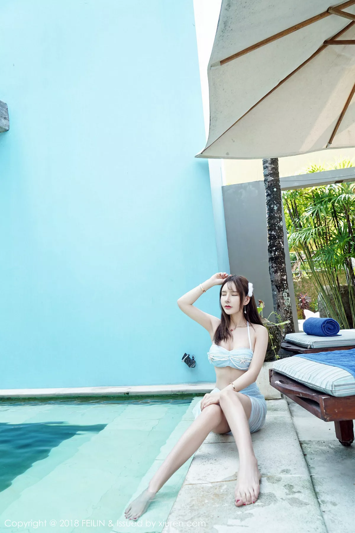 秀人集.com_[FeiLin嗲囡囡]Vol.163_女神周于希菲律宾旅拍无内黑丝裤袜+泳池真空薄纱诱惑写真41P