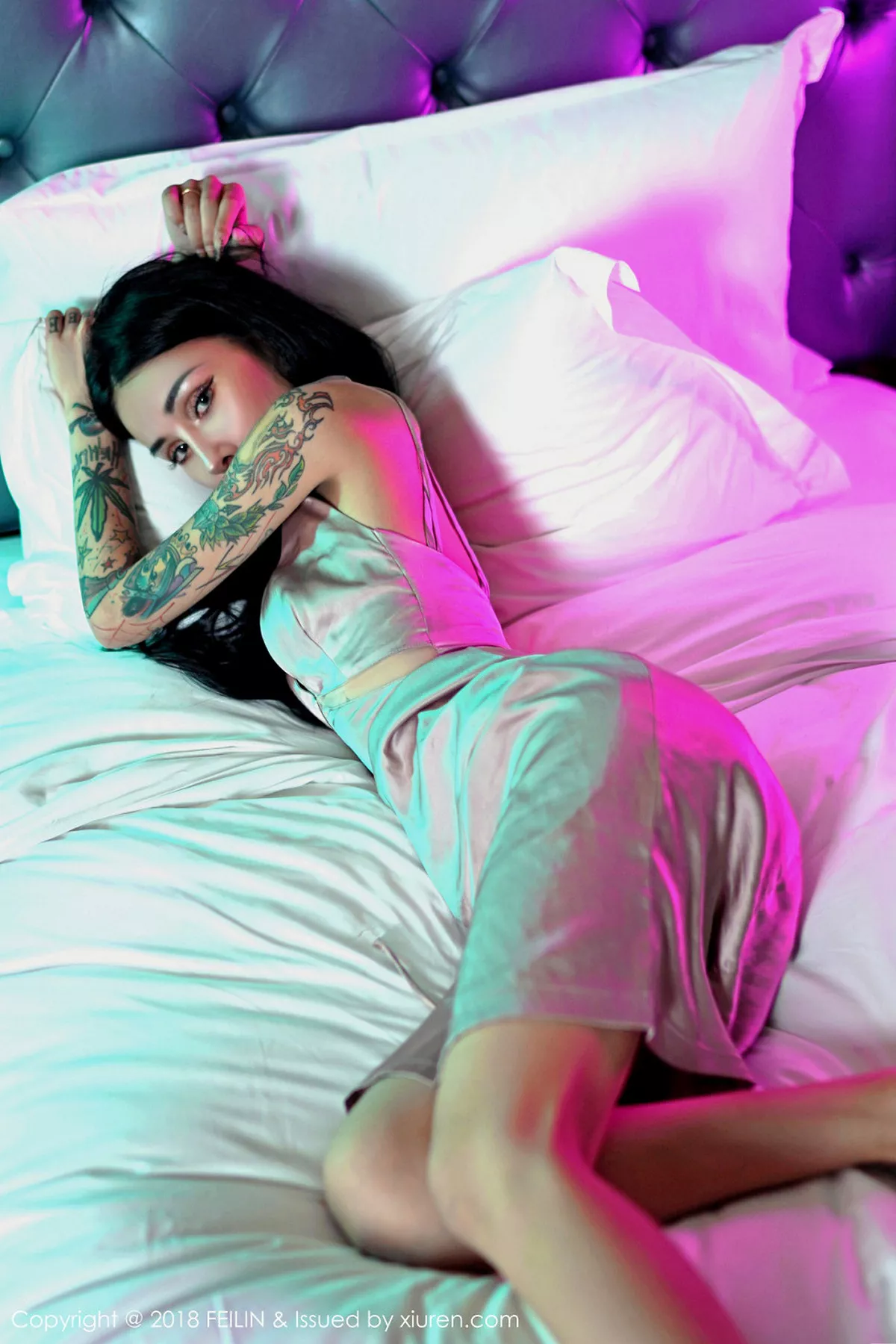 秀人集.com_[FeiLin嗲囡囡]Vol.162_嫩模万嘉凝私房高叉吊带衣秀完美身材健康肌肤诱惑写真43P