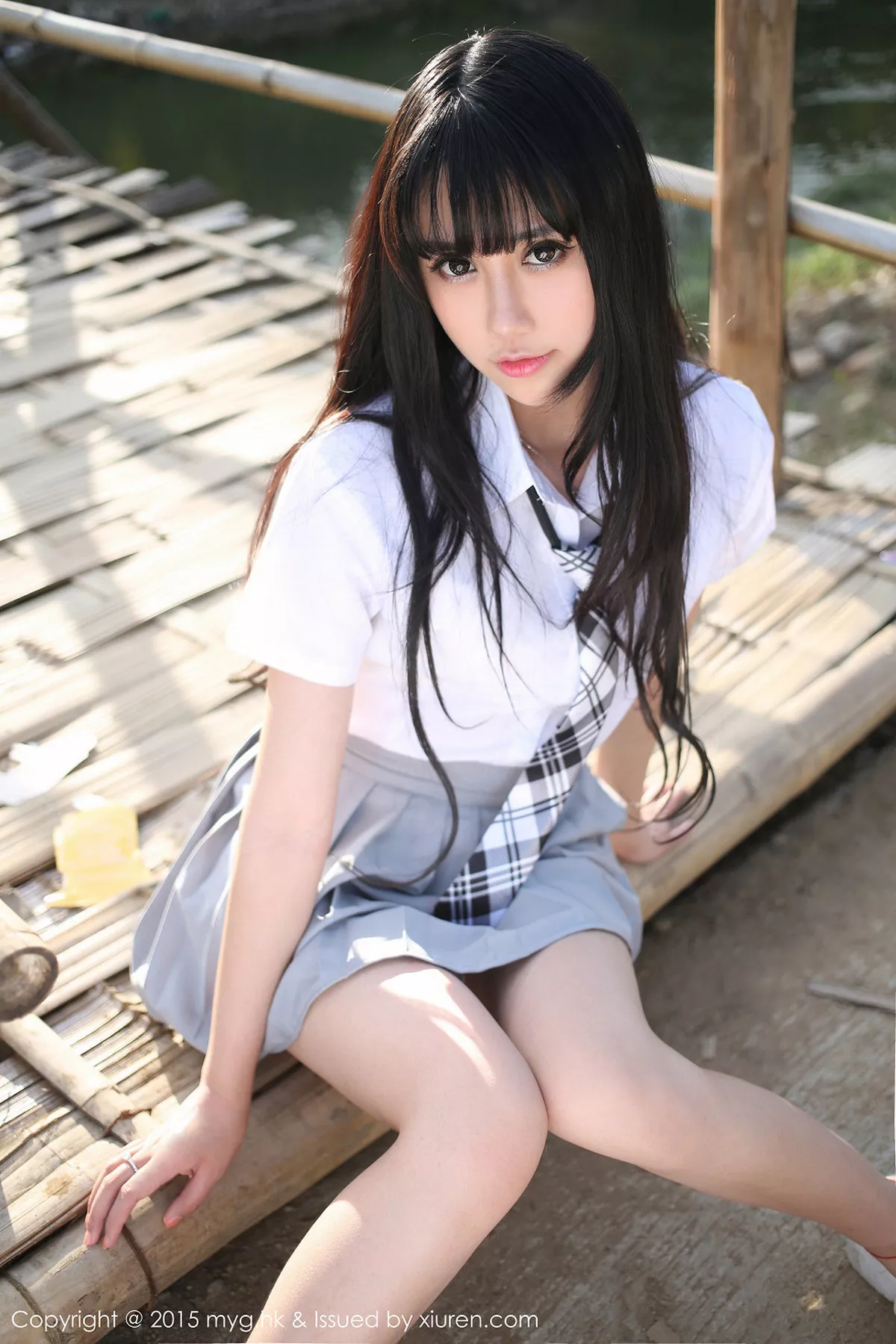 秀人集.com_[MyGirl美媛馆]Vol.096_嫩模杨晓青儿泰国旅拍清纯学生装花丛中的美仙子写真88P