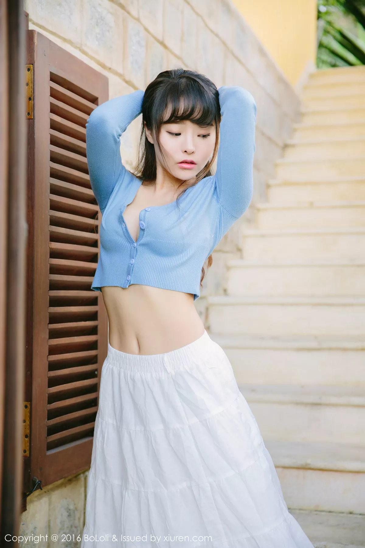 秀人集.com_[BoLoli波萝社]Vol.085_柳侑绮Sevenbaby越南大叻旅拍脱上衣秀豪乳美背写真53P