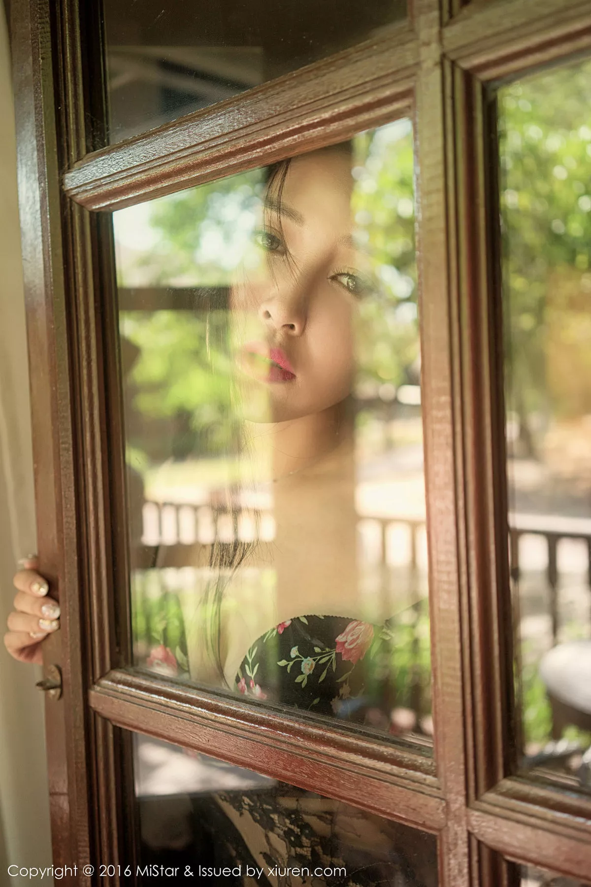 秀人集.com_[MiStar魅妍社]Vol.082_嫩模戴小唯兰卡威旅拍薄纱下的性感内衣系列写真60P