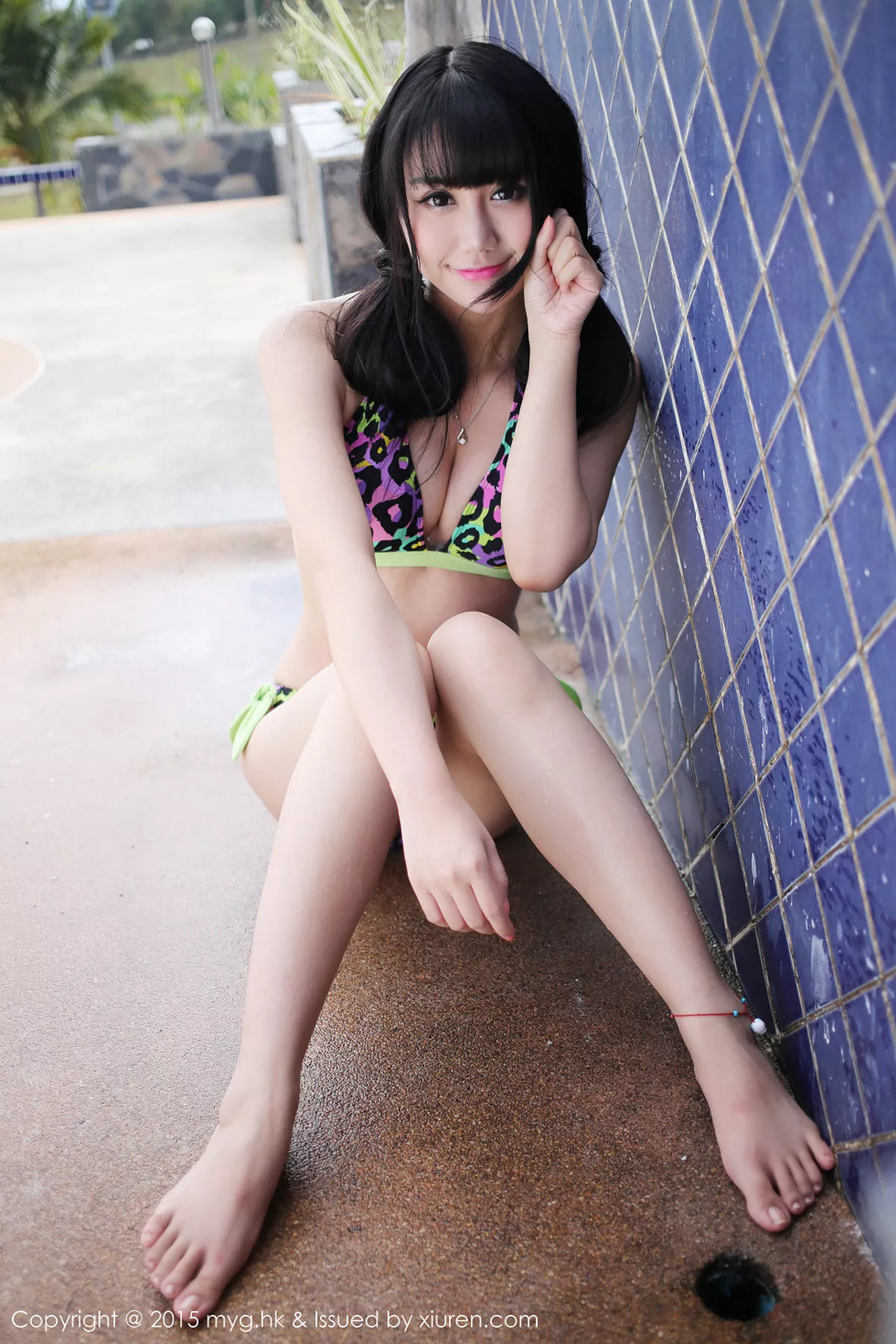 秀人集.com_[MyGirl美媛馆]Vol.096_嫩模杨晓青儿泰国旅拍清纯学生装花丛中的美仙子写真88P