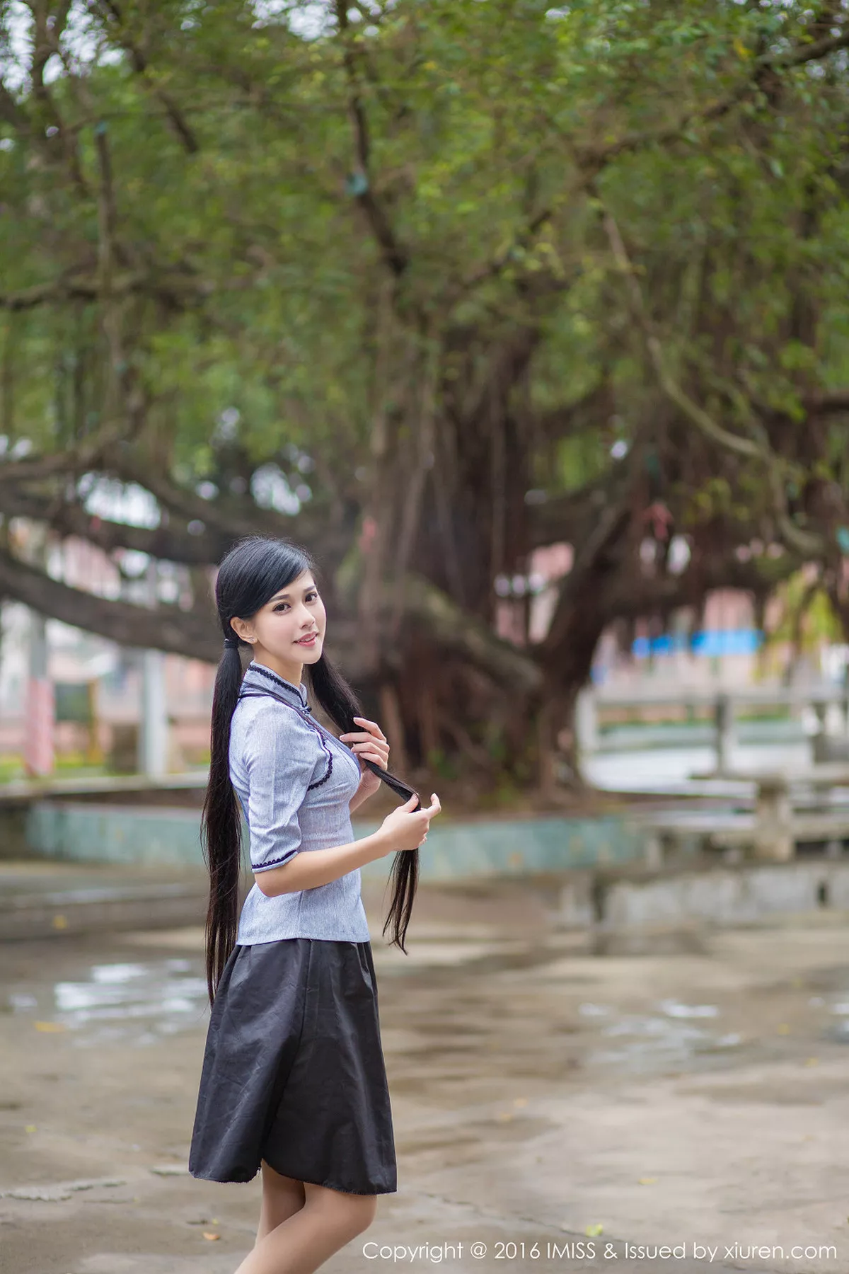 秀人集.com_[IMISS爱蜜社]Vol.070_嫩模王曼妮&谭小雅古典旗袍风完美身材性感迷人写真60P