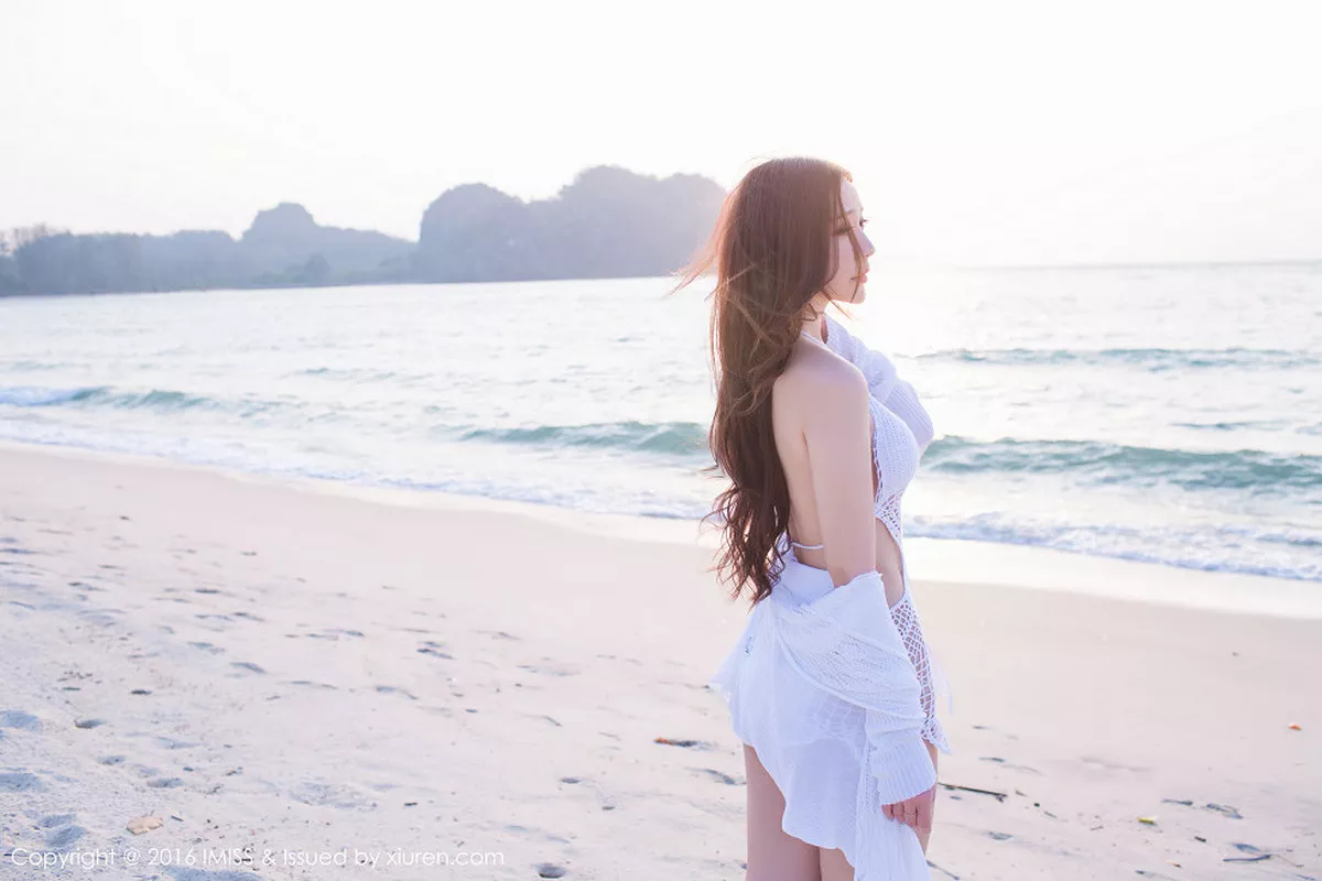 秀人集.com_[IMISS爱蜜社]Vol.084_嫩模淼淼萌萌哒兰卡威旅拍性感比基尼靓丽迷人写真45P