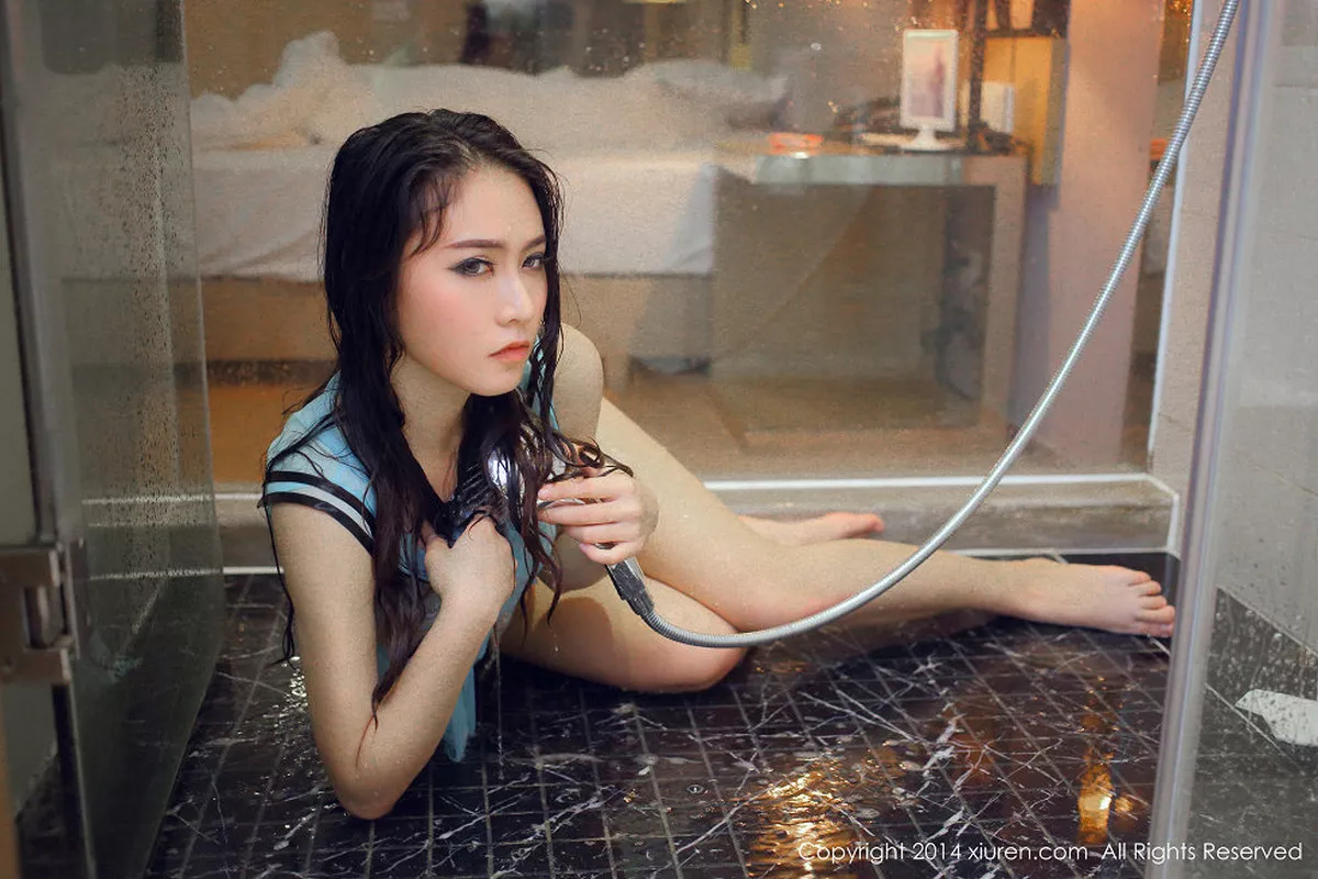 秀人集.com_[XiuRen秀人网]No.102_嫩模Sissi诗诗居家私房性感内衣秀完美身姿诱惑写真57P