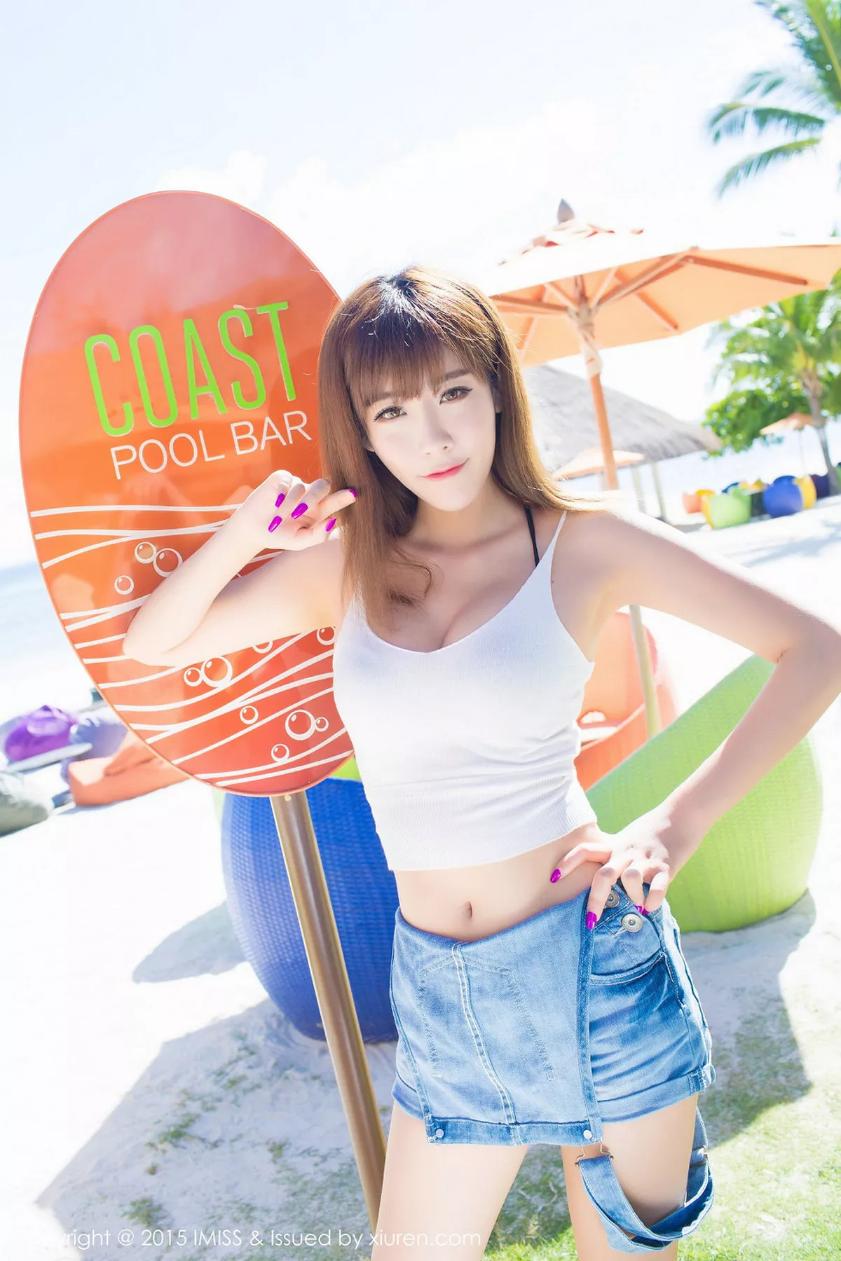 秀人集.com_[IMISS爱蜜社]Vol.055_嫩模程小烦不烦薄荷岛旅拍牛仔吊带裙秀美胸写真53P