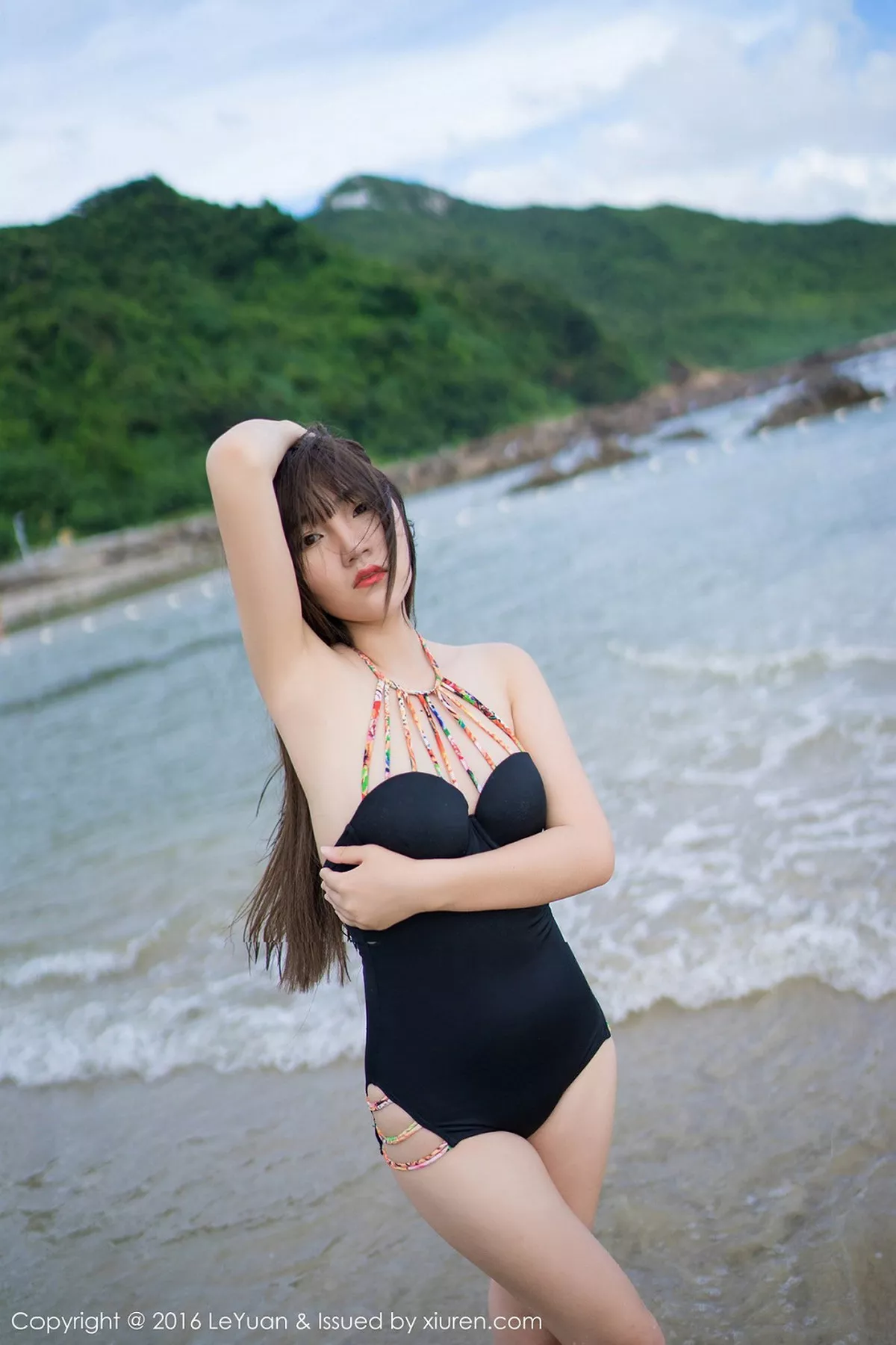 秀人集.com_[LeYuan星乐园]Vol.011_嫩模冷不丁海边性感比基尼白嫩肌肤完美身材迷人写真54P