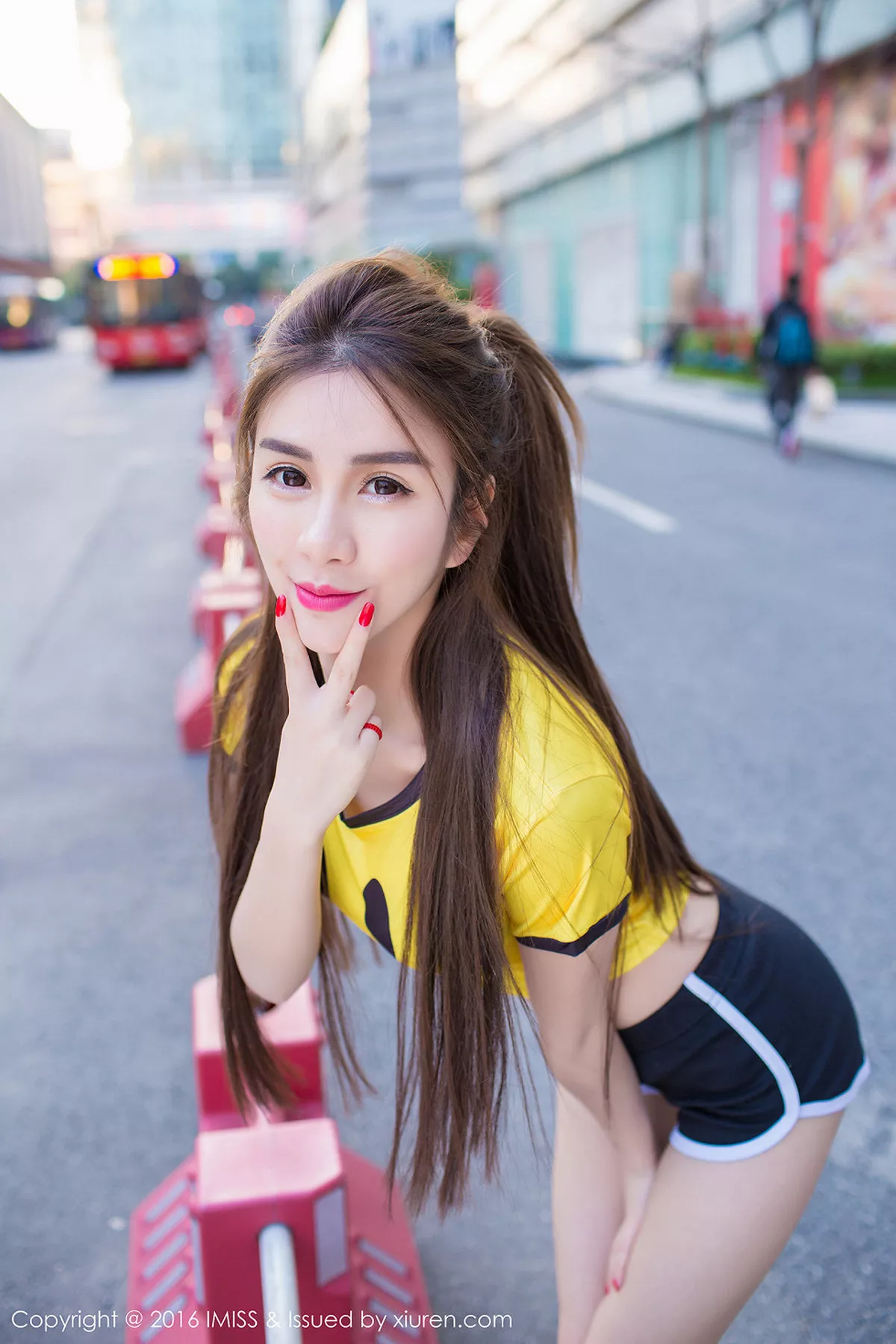 秀人集.com_[IMISS爱蜜社]Vol.078_嫩模李李七七喜喜白色蕾丝袜修长美腿靓丽迷人写真57P