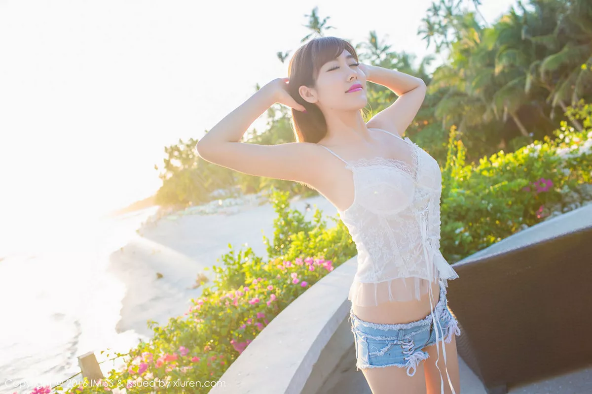 秀人集.com_[IMISS爱蜜社]Vol.059_嫩模程小烦不烦薄荷岛旅拍黑色性感比基尼靓丽写真55P