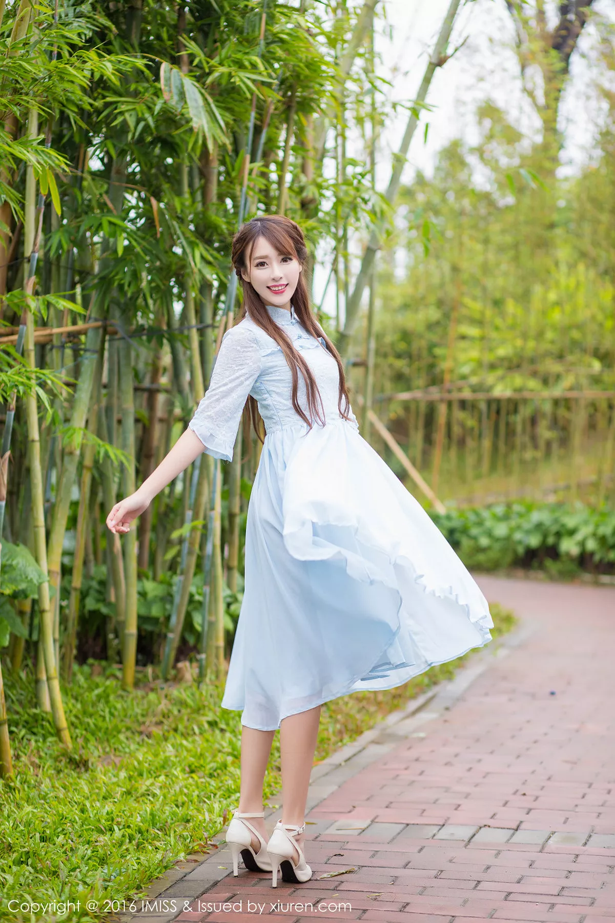 秀人集.com_[IMISS爱蜜社]Vol.070_嫩模王曼妮&谭小雅古典旗袍风完美身材性感迷人写真60P