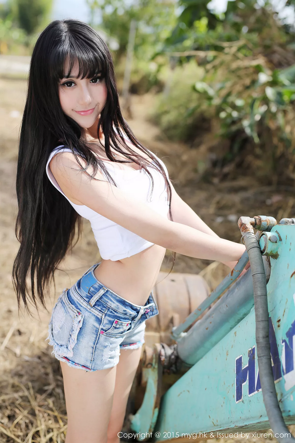 秀人集.com_[MyGirl美媛馆]Vol.099_嫩模杨晓青儿泰国旅拍白色吊带蕾丝袜诱惑翘臀写真61P