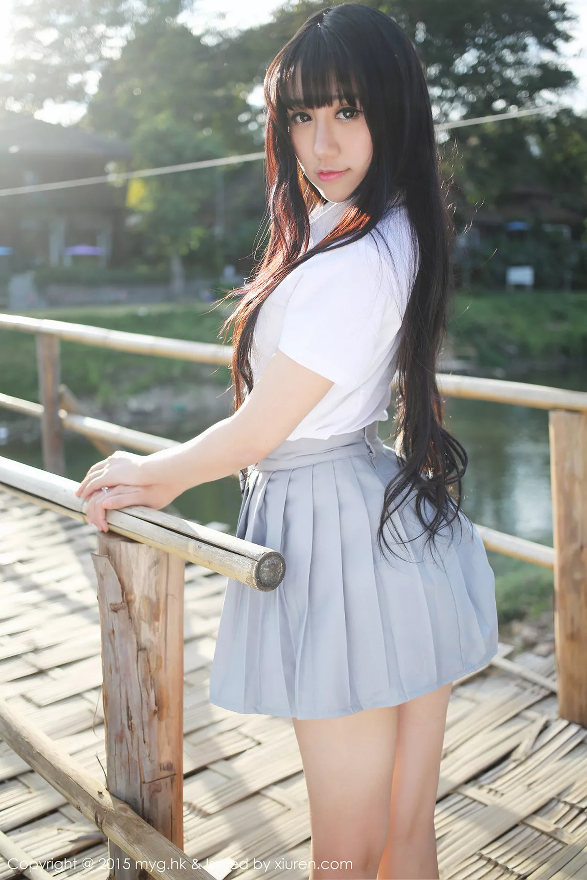 秀人集.com_[MyGirl美媛馆]Vol.096_嫩模杨晓青儿泰国旅拍清纯学生装花丛中的美仙子写真88P