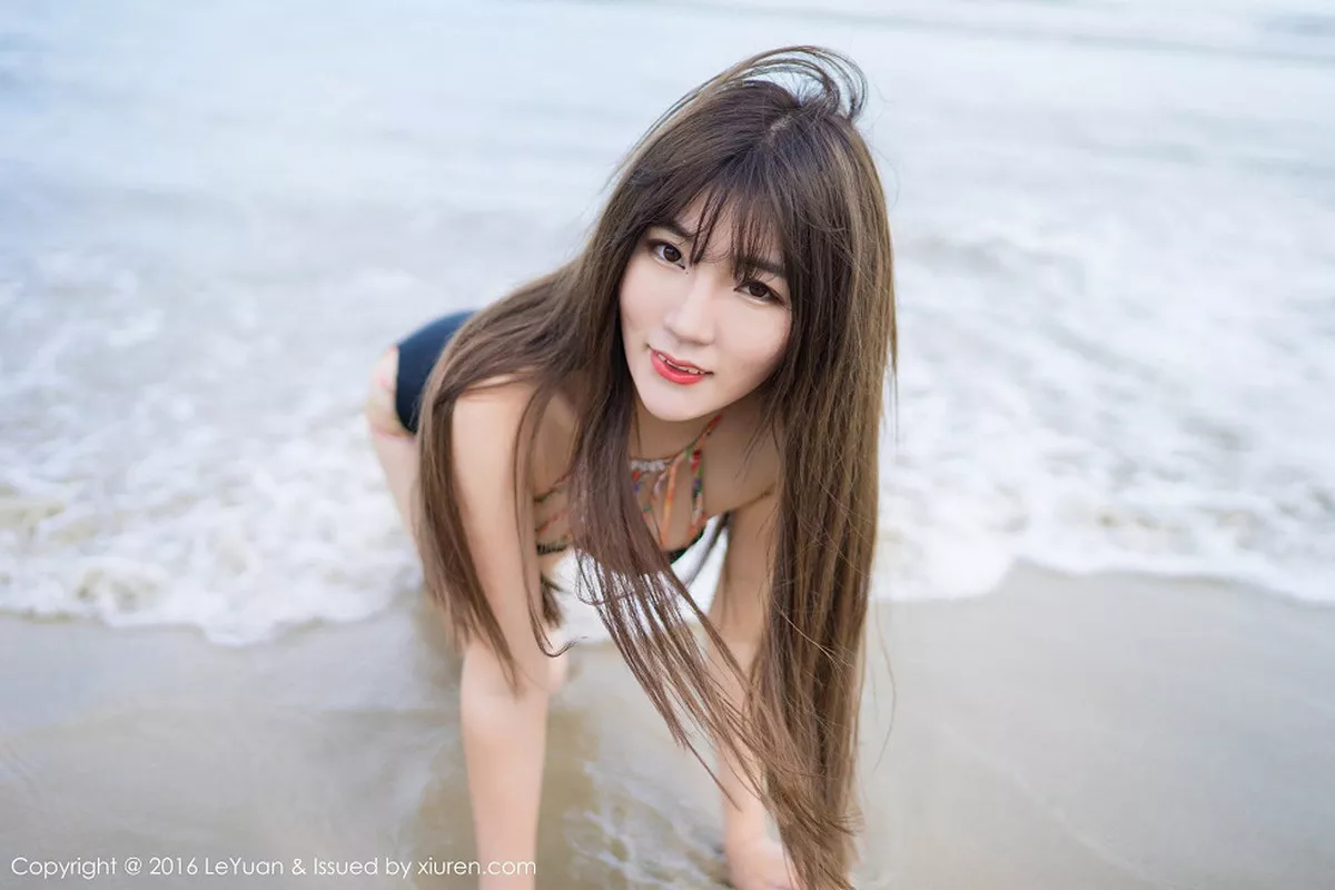 秀人集.com_[LeYuan星乐园]Vol.011_嫩模冷不丁海边性感比基尼白嫩肌肤完美身材迷人写真54P