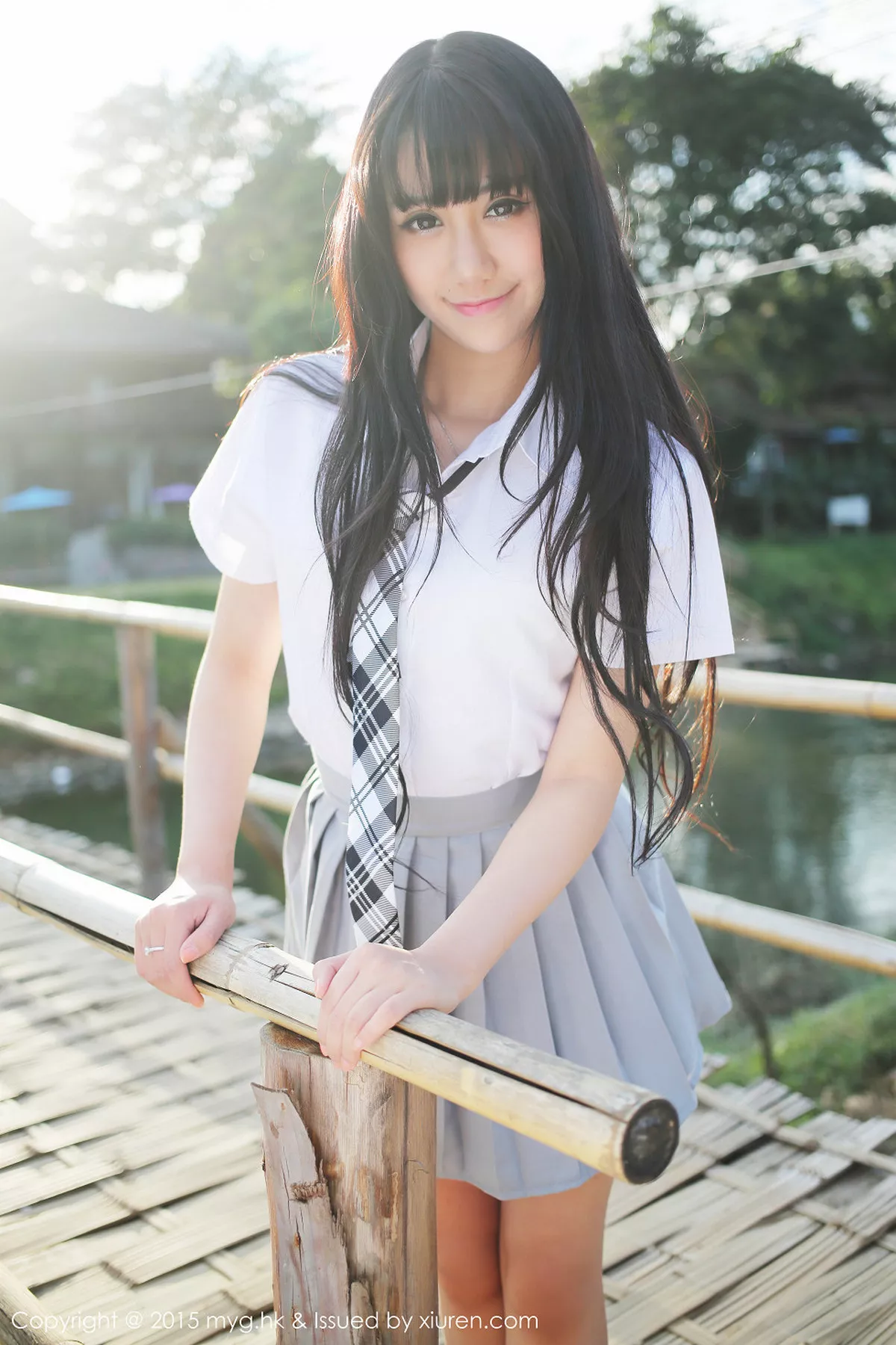 秀人集.com_[MyGirl美媛馆]Vol.096_嫩模杨晓青儿泰国旅拍清纯学生装花丛中的美仙子写真88P