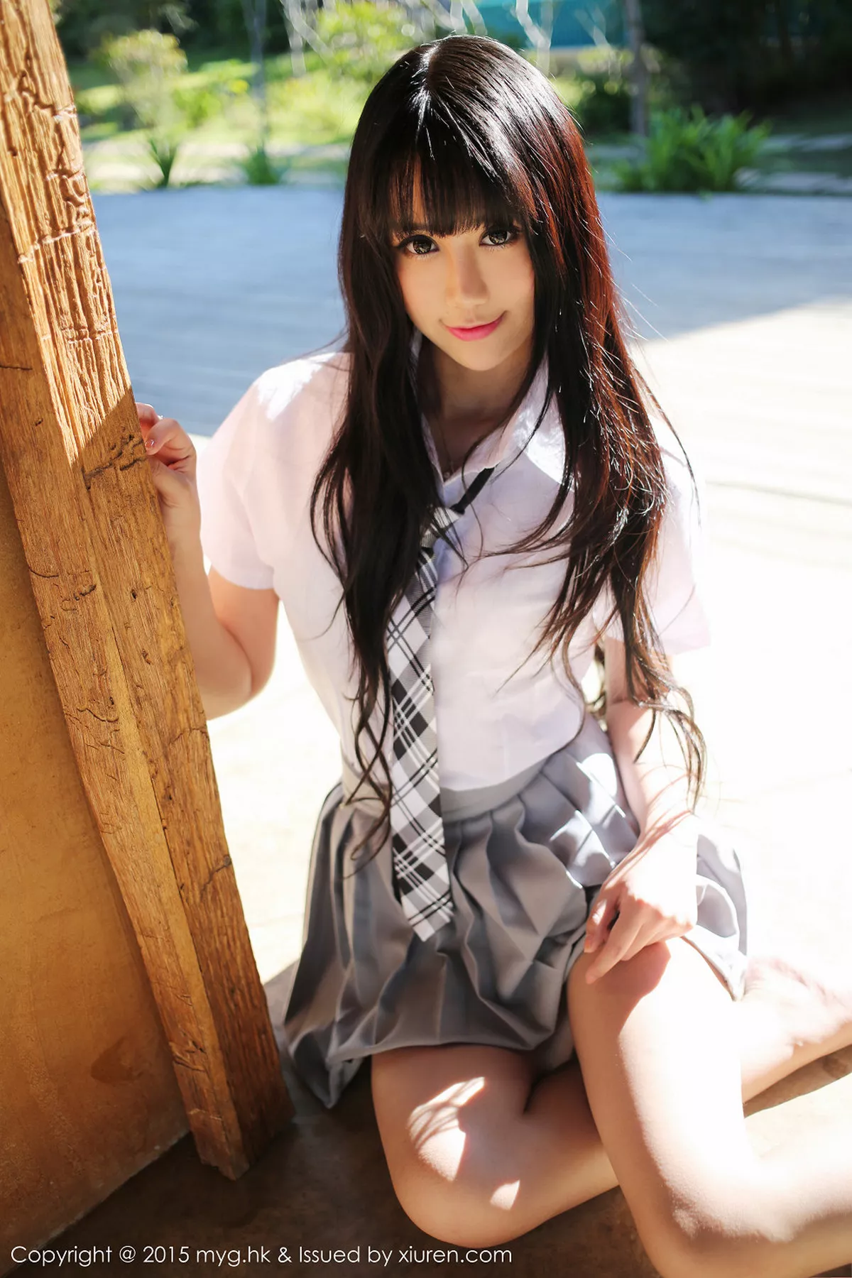 秀人集.com_[MyGirl美媛馆]Vol.096_嫩模杨晓青儿泰国旅拍清纯学生装花丛中的美仙子写真88P