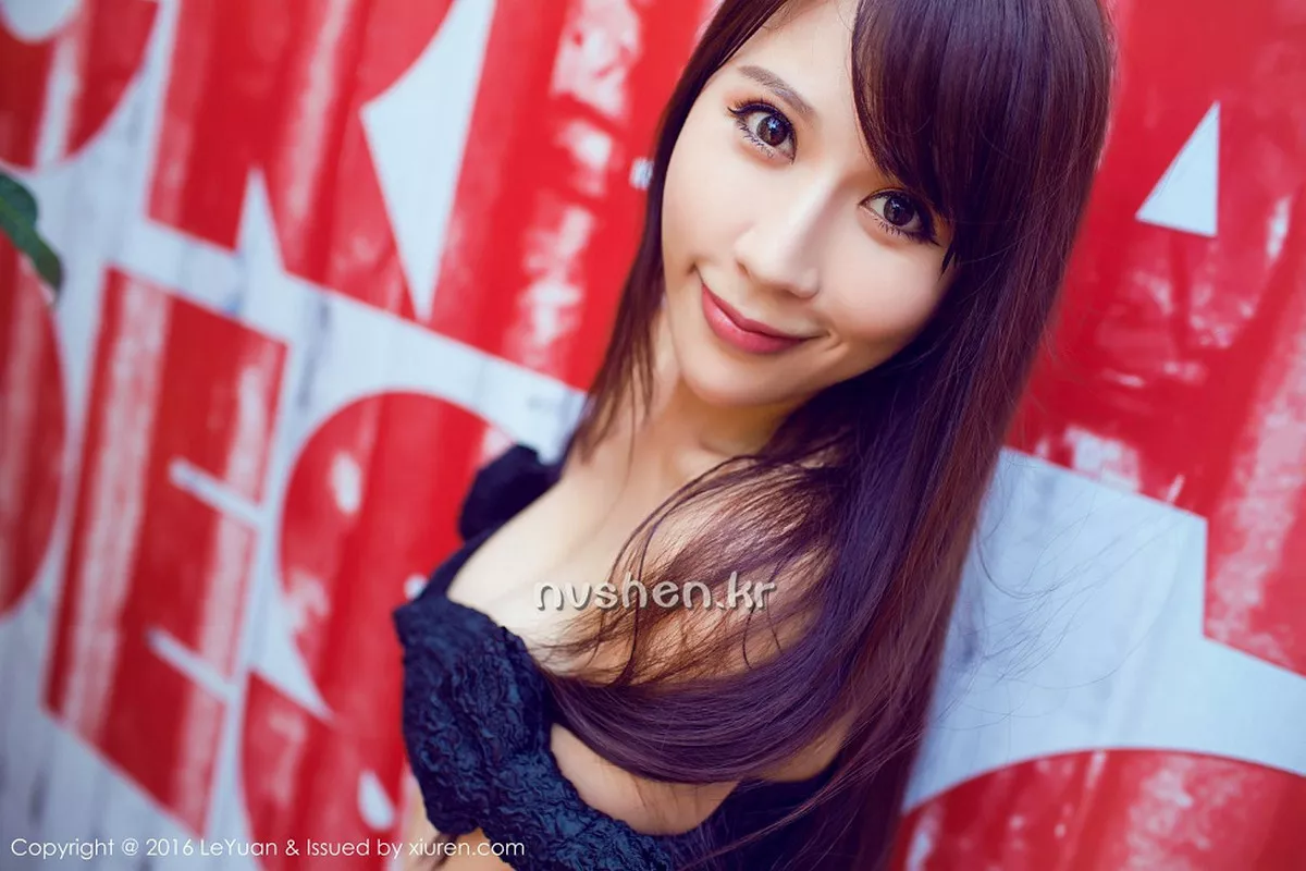 秀人集.com_[LeYuan星乐园]Vol.020_嫩模艾惟玲珑瓜子脸前凸后翘的完美身材白嫩美胸性感写真46P