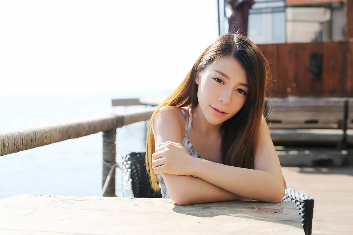 秀人集.com_[MyGirl美媛馆]Vol.106_嫩模vetiver嘉宝贝儿大理旅拍连身花长裙清新迷人写真50P