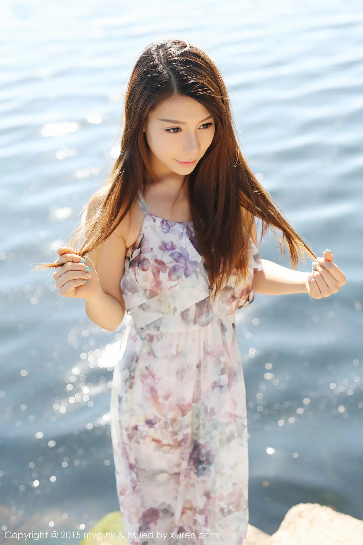 秀人集.com_[MyGirl美媛馆]Vol.106_嫩模vetiver嘉宝贝儿大理旅拍连身花长裙清新迷人写真50P