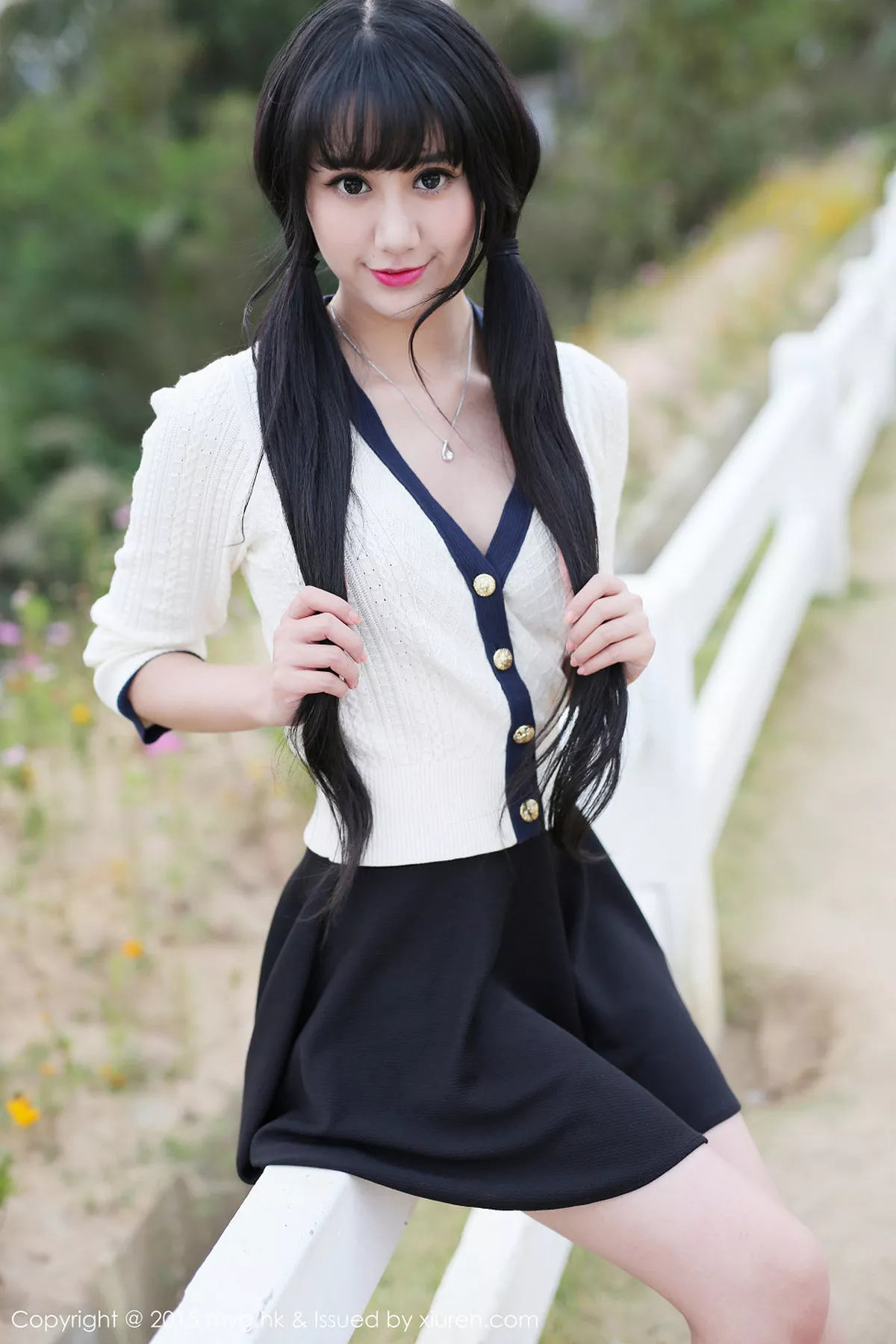 秀人集.com_[MyGirl美媛馆]Vol.102_嫩模杨晓青儿泰国Pai县旅拍白色蕾丝袜诱惑翘臀写真60P