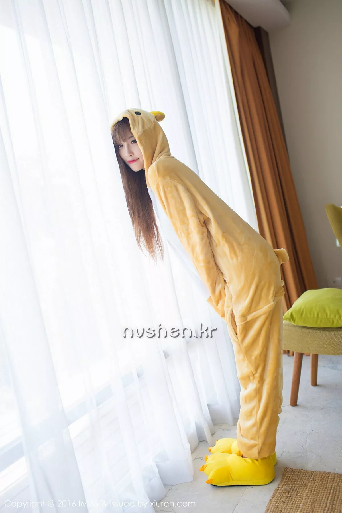 秀人集.com_[IMISS爱蜜社]Vol.136_嫩模Sugar小甜心CC苏梅岛旅拍美女扮野兽性感黑丝写真59P