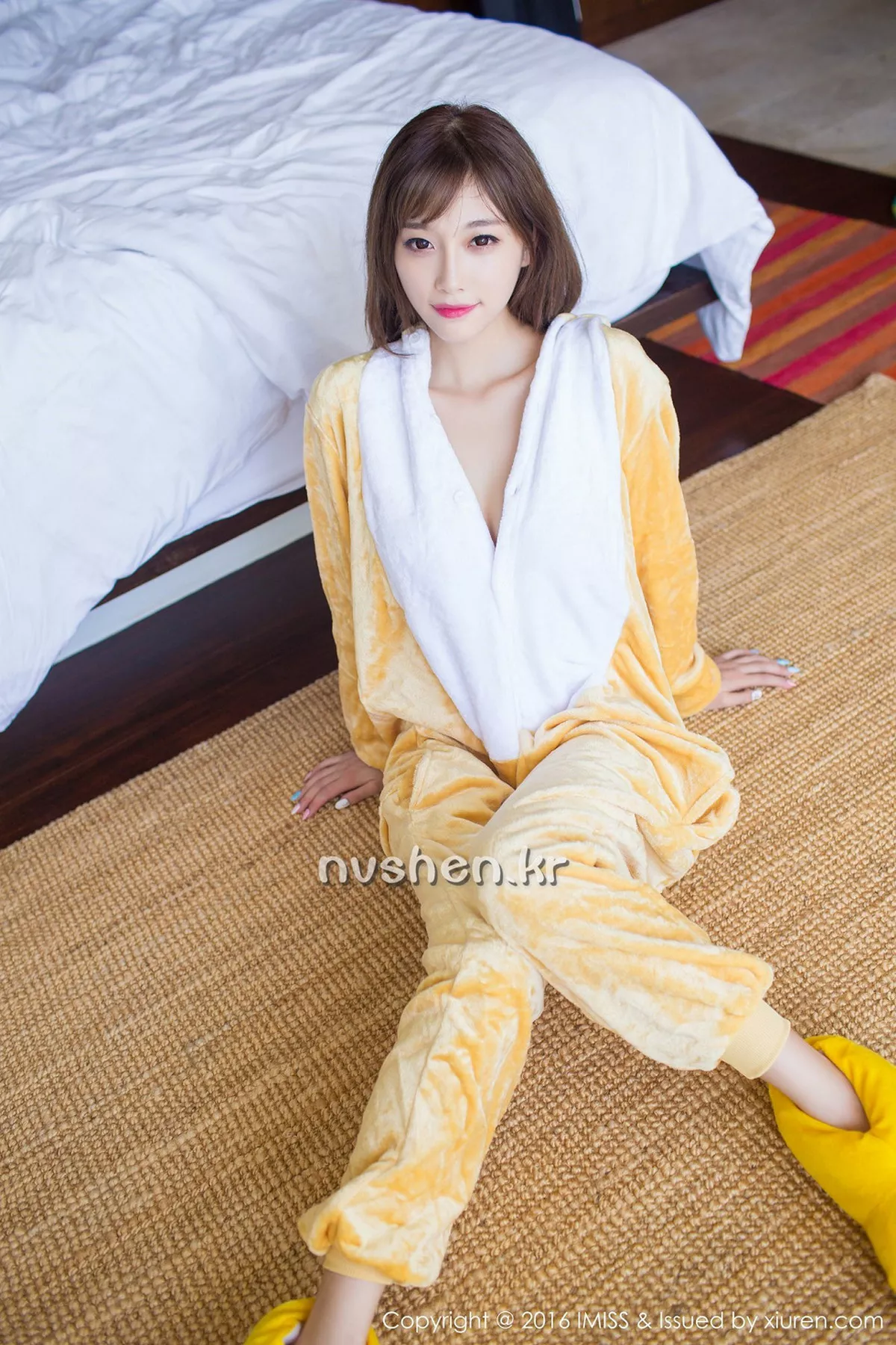 秀人集.com_[IMISS爱蜜社]Vol.136_嫩模Sugar小甜心CC苏梅岛旅拍美女扮野兽性感黑丝写真59P