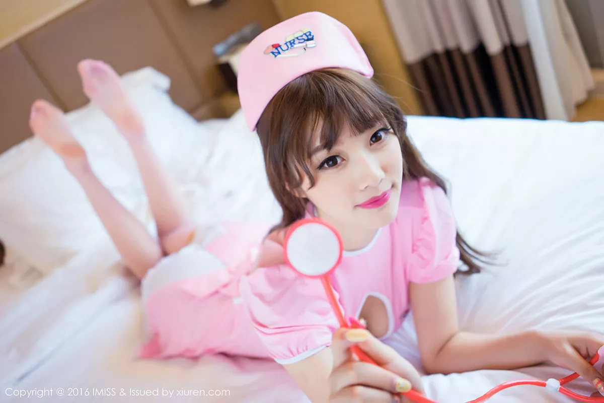 秀人集.com_[IMISS爱蜜社]Vol.093_嫩模Sugar小甜心CC护士主题红色透明丝袜性感迷人写真50P
