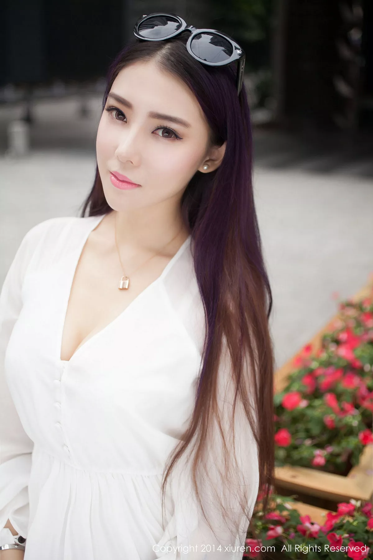 秀人集.com_[XiuRen秀人网]No.131_嫩模梦娜Vanessa白色连身睡裙大尺度真空美胸诱惑写真58P