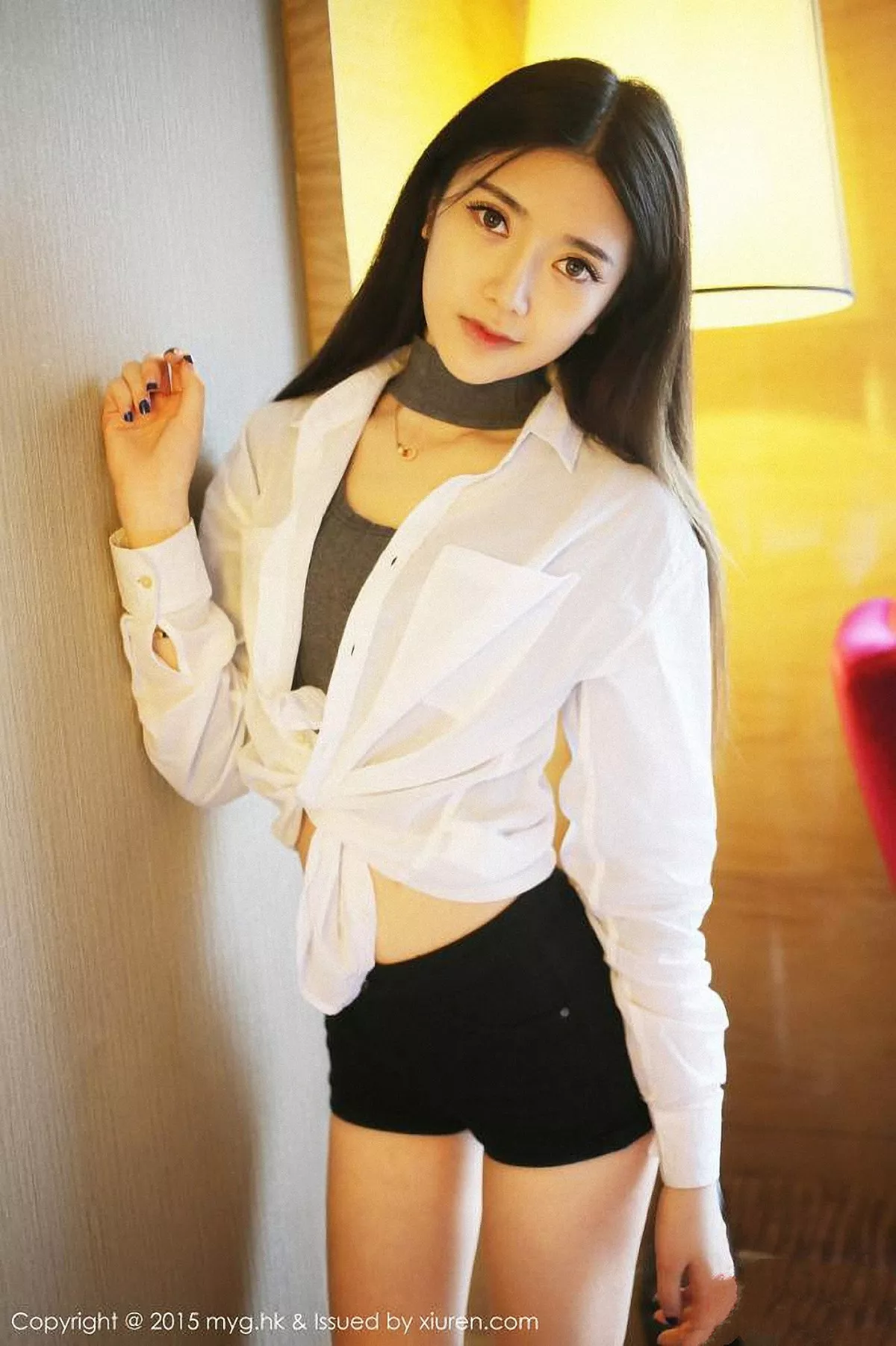 秀人集.com_[MyGirl美媛馆]Vol.119_嫩模于小小姐Momo黑色牛仔短裤白嫩美腿清爽迷人写真45P