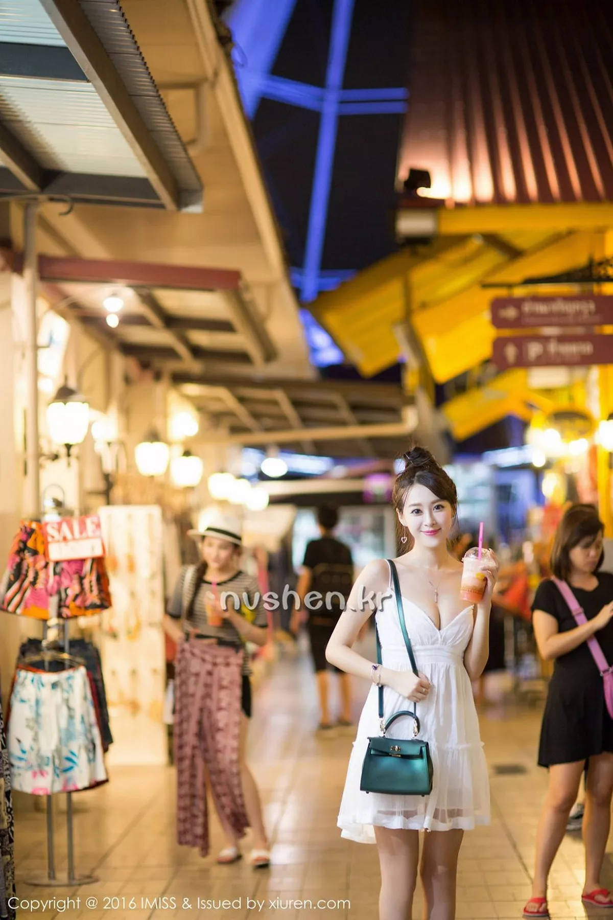 秀人集.com_[IMISS爱蜜社]Vol.141_嫩模王曼妮好Q纯白吊带薄纱透视秀美胸靓丽迷人写真40P