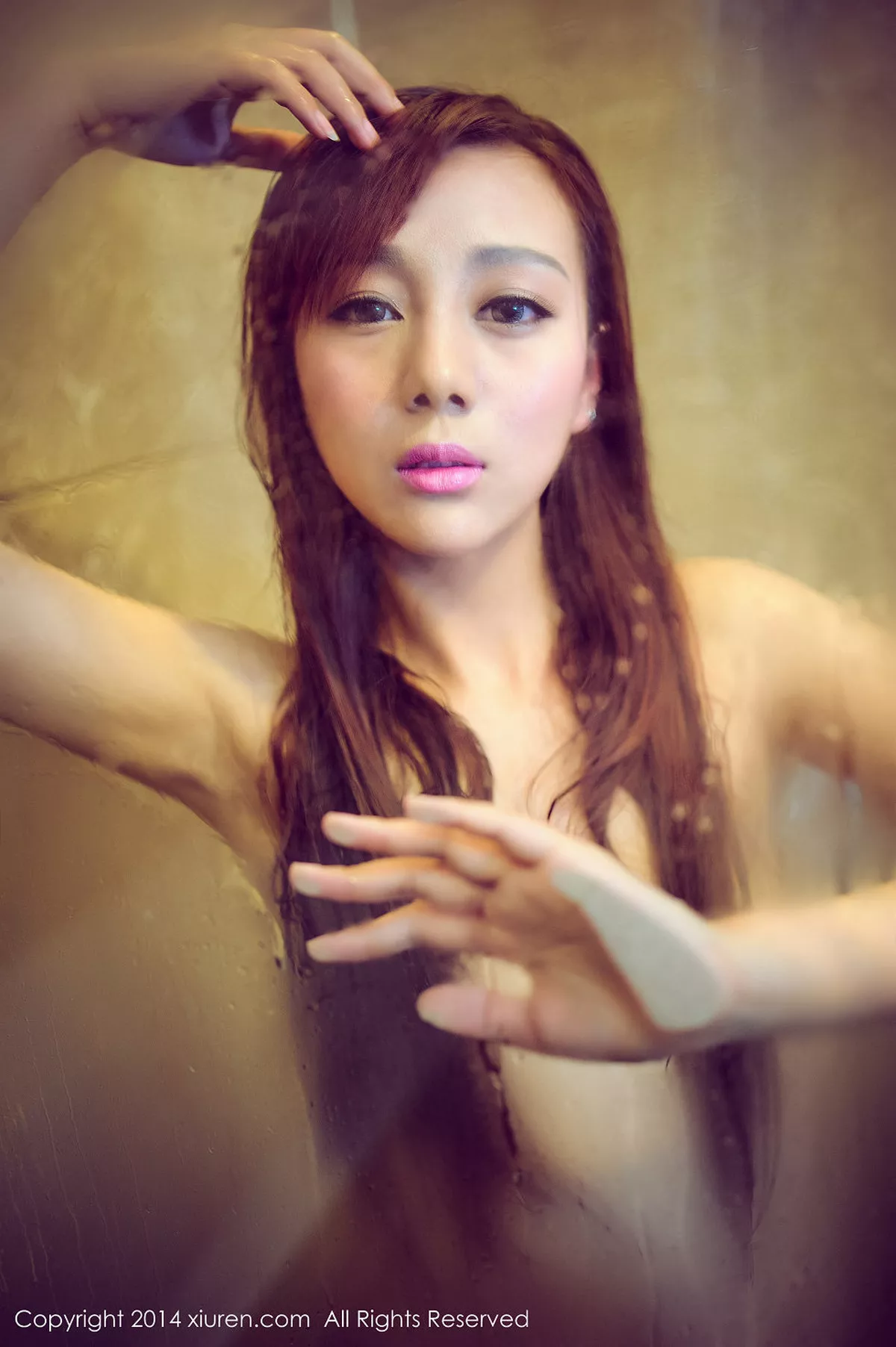 秀人集.com_[XiuRen秀人网]No.112_嫩模周美美alicia私房情趣睡裙大床上秀诱人美体写真45P