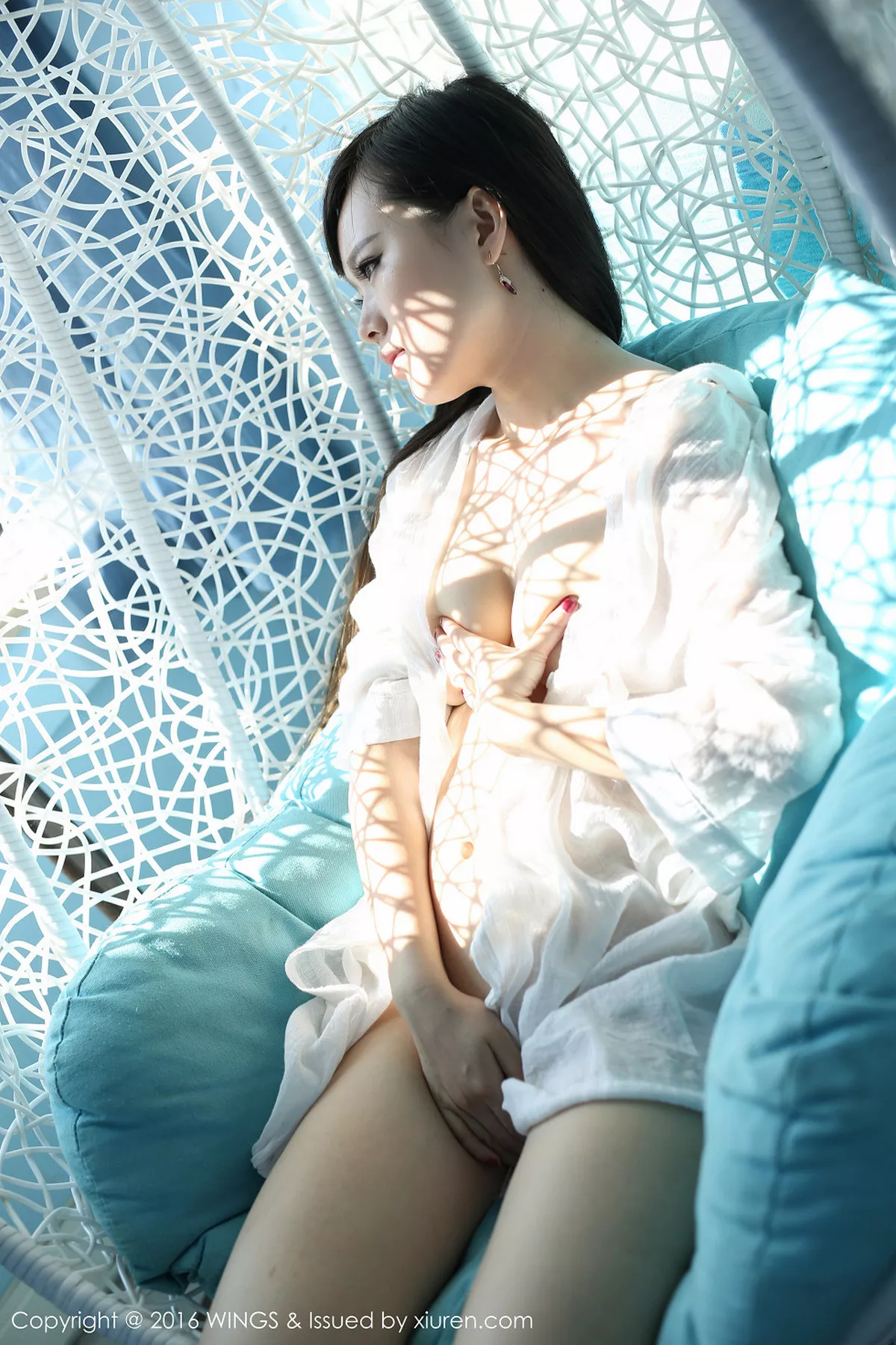 秀人集.com_[WingS影私荟]Vol.022_嫩模喵喵cyann阳光下的私房美少女真空秀美乳极致诱惑写真52P