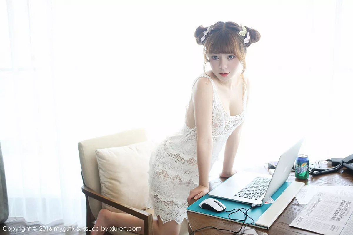 秀人集.com_[MyGirl美媛馆]Vol.225_嫩模粉芭比VV三亚旅拍性感粉红内衣秀豪乳美臀诱惑写真52P