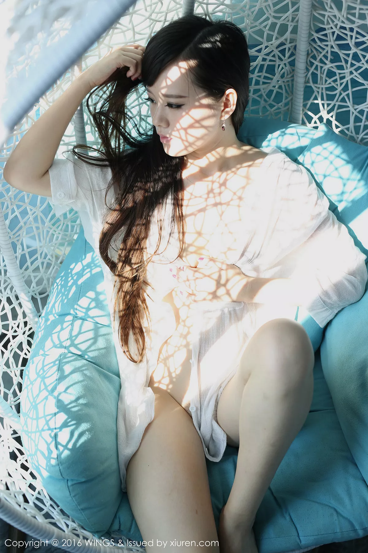 秀人集.com_[WingS影私荟]Vol.022_嫩模喵喵cyann阳光下的私房美少女真空秀美乳极致诱惑写真52P