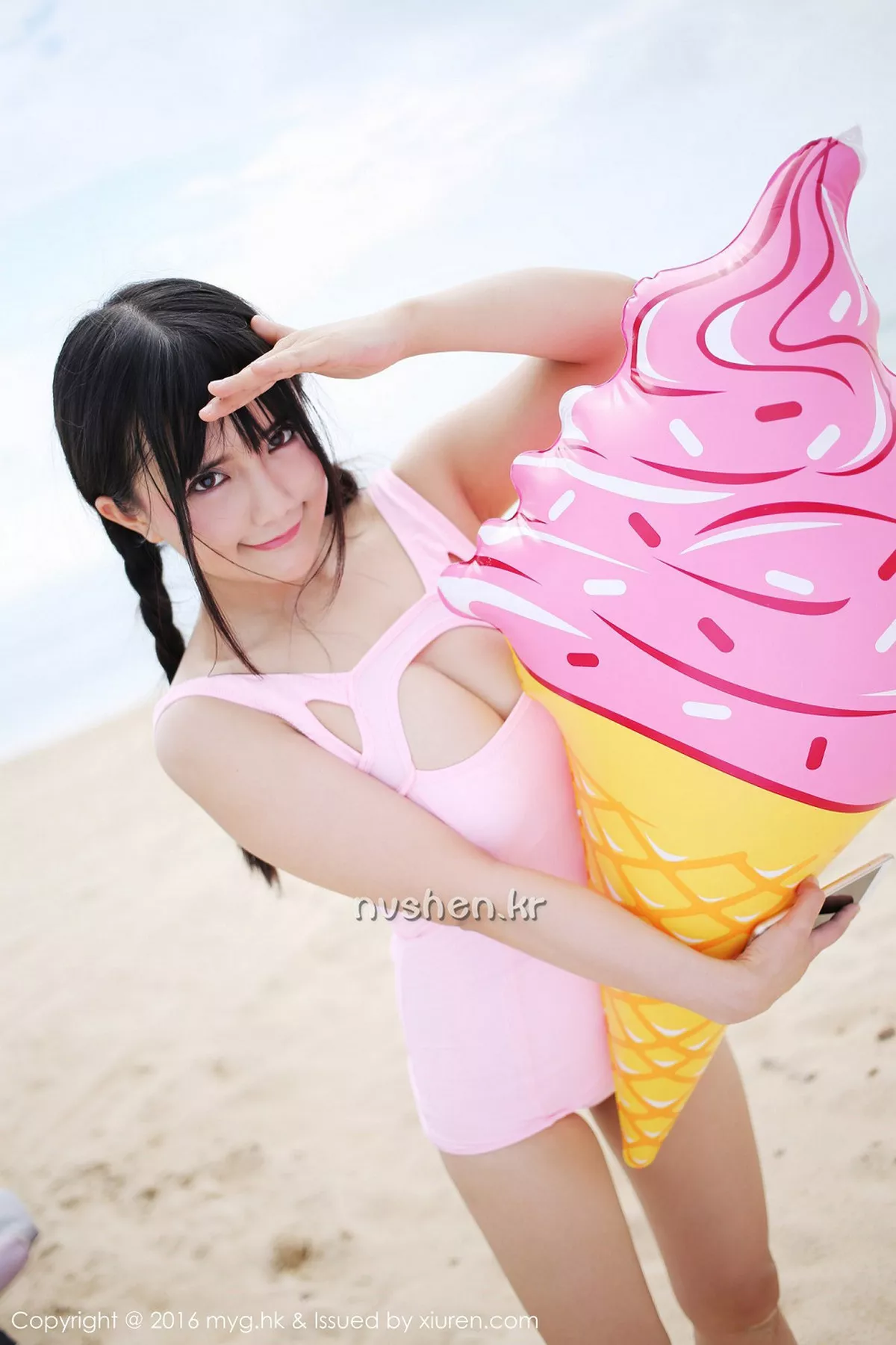 秀人集.com_[MyGirl美媛馆]Vol.230_巨乳嫩模崔乖艺性感花色比基尼童颜巨乳诱惑写真54P