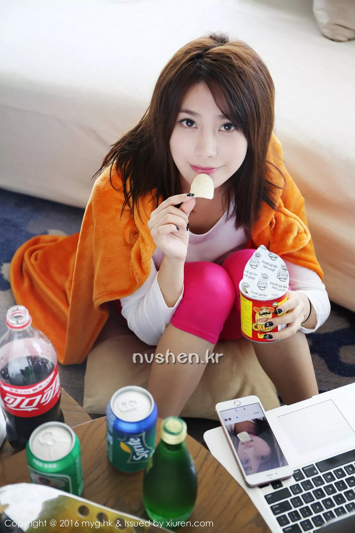 秀人集.com_[MyGirl美媛馆]Vol.233_嫩模许诺Sabrina居家私房护士装白色丝袜性感美腿写真64P