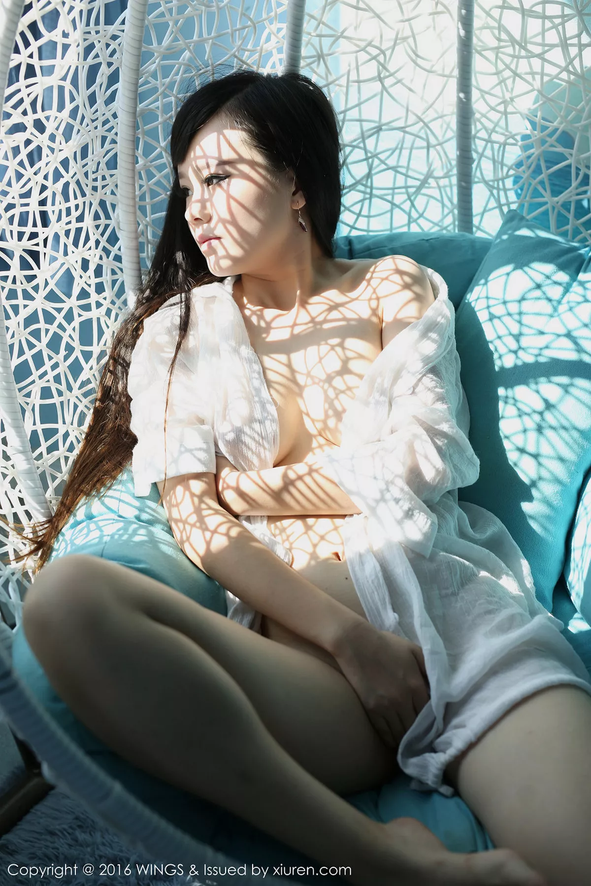 秀人集.com_[WingS影私荟]Vol.022_嫩模喵喵cyann阳光下的私房美少女真空秀美乳极致诱惑写真52P