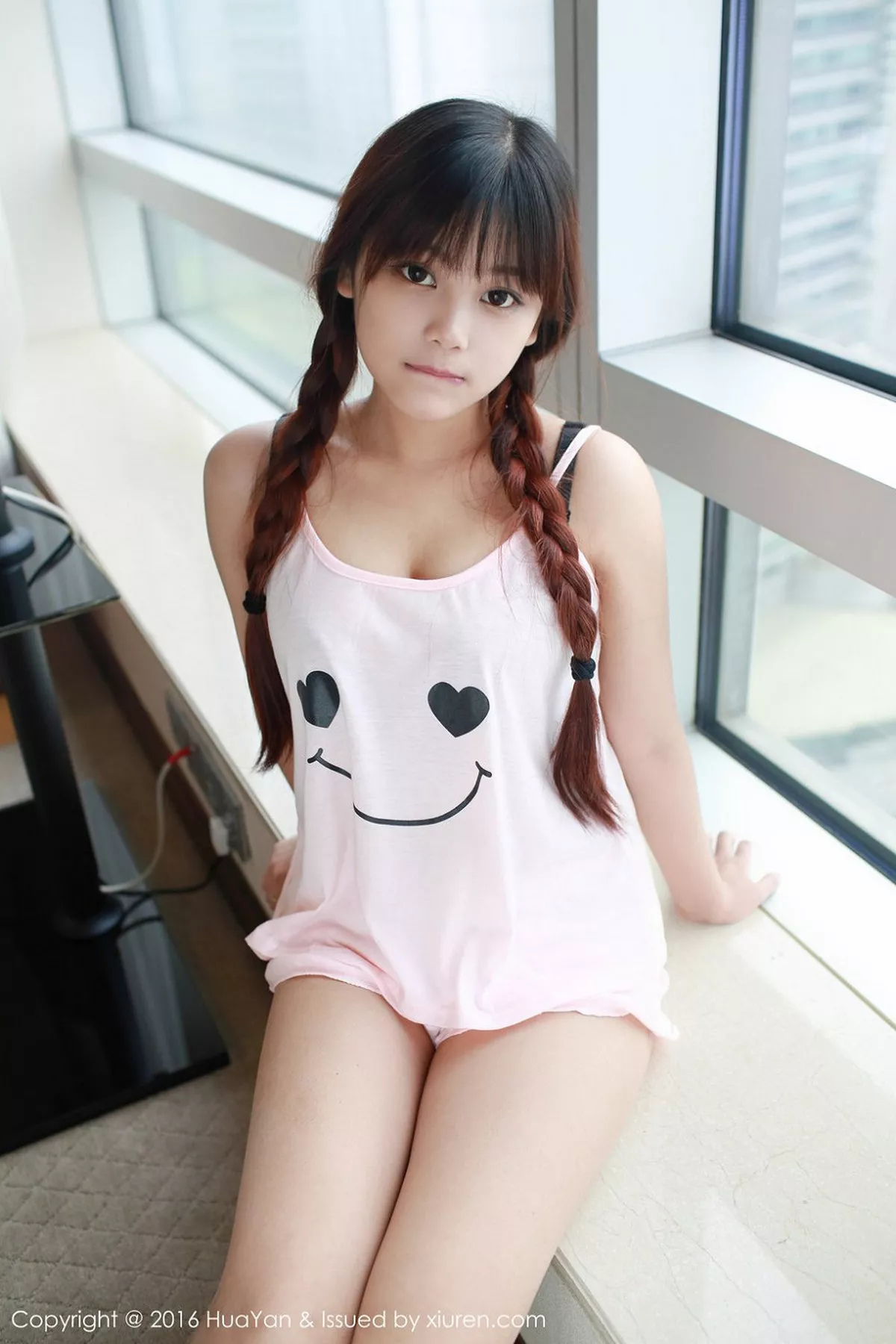 秀人集.com_[HuaYan花の颜]Vol.016_新人嫩模小月儿性感黑色女仆装黑色渔网丝袜清新写真54P