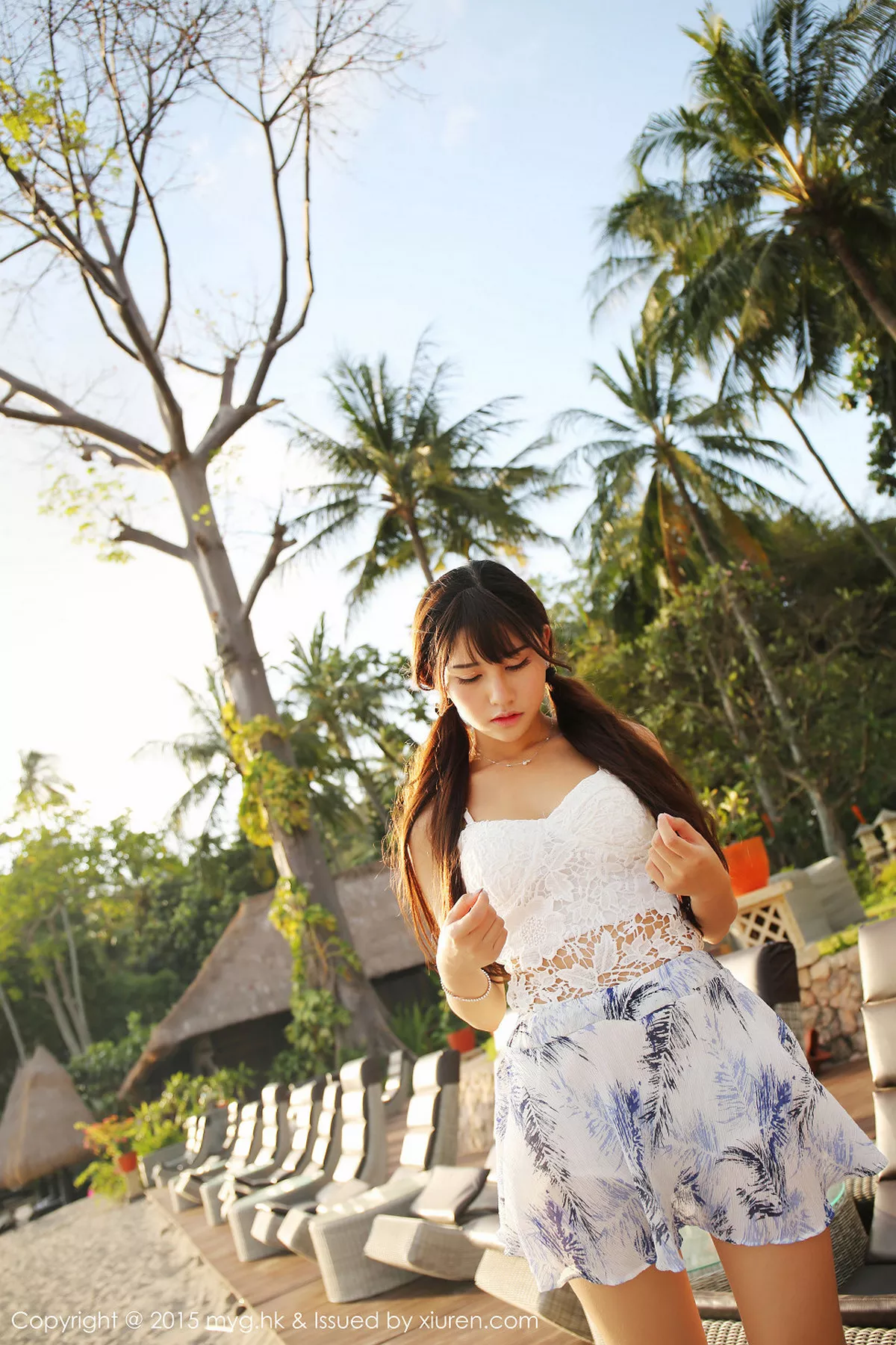 秀人集.com_[MyGirl美媛馆]Vol.154_嫩模Milk楚楚龙目岛旅拍第三套吊带白色内衣清新迷人写真43P