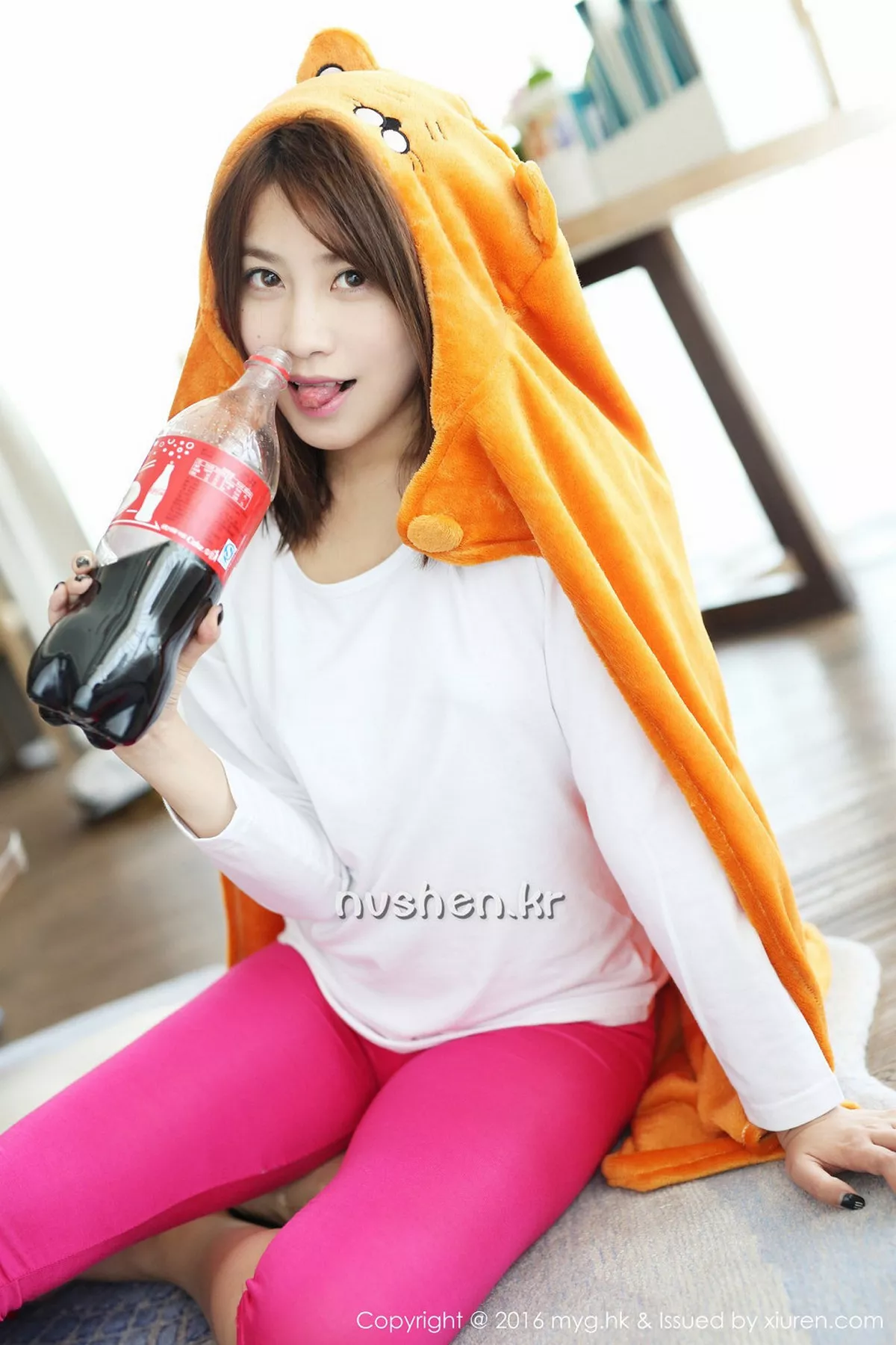 秀人集.com_[MyGirl美媛馆]Vol.233_嫩模许诺Sabrina居家私房护士装白色丝袜性感美腿写真64P