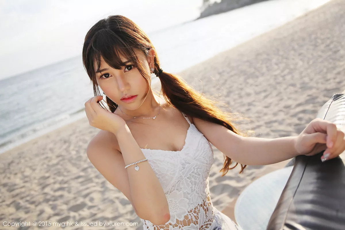 秀人集.com_[MyGirl美媛馆]Vol.154_嫩模Milk楚楚龙目岛旅拍第三套吊带白色内衣清新迷人写真43P