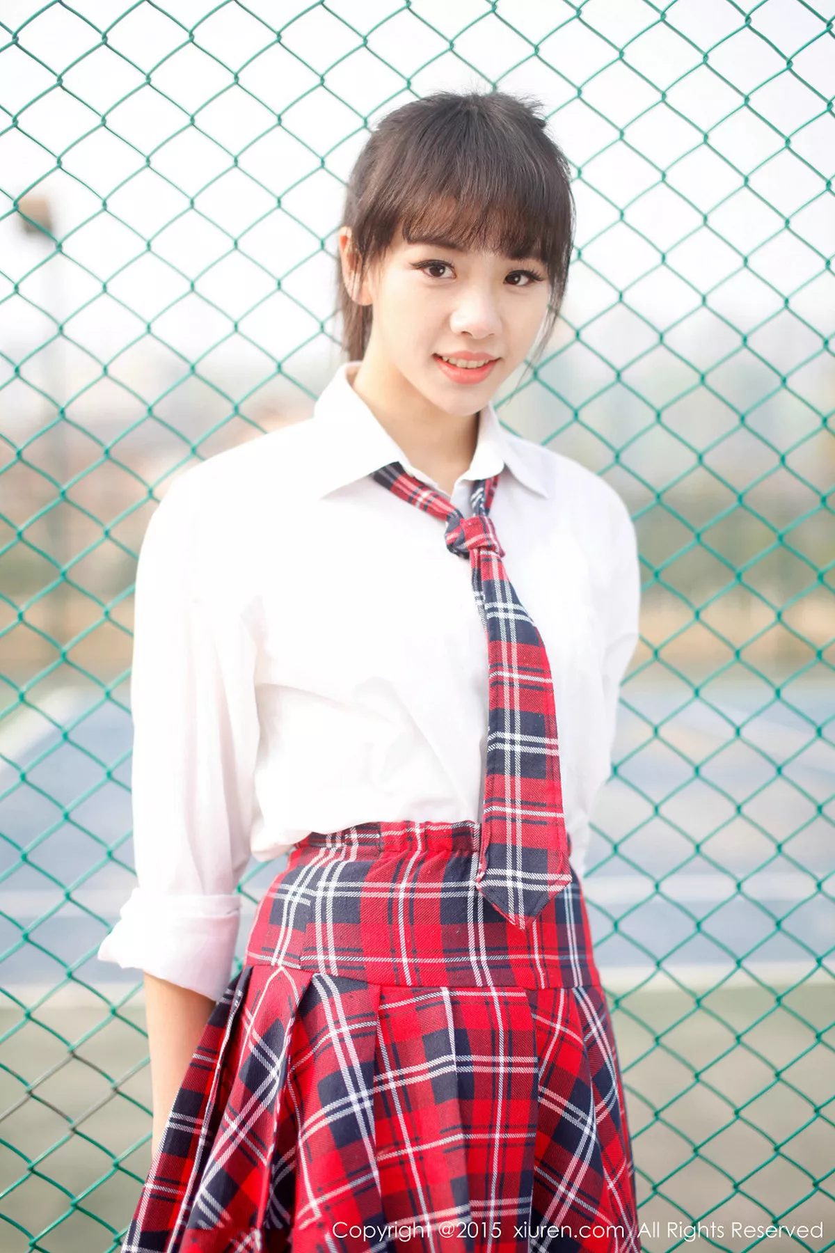 秀人集.com_[XiuRen秀人网]No.318_邻家女孩七米baby户外红色格子裙清新学生装迷人写真112P