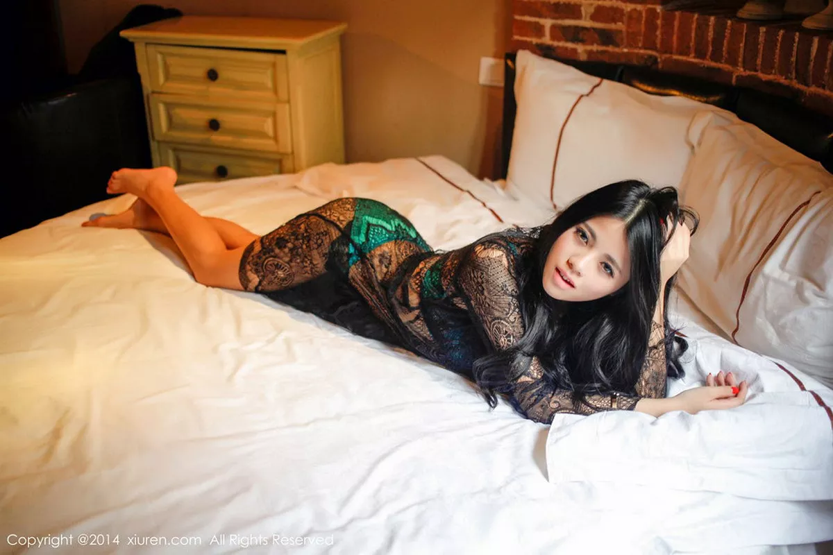 秀人集.com_[XiuRen秀人网]No.265_妩媚尤物欧阳妮娜娜透视黑纱秀性感内衣傲人美胸写真89P