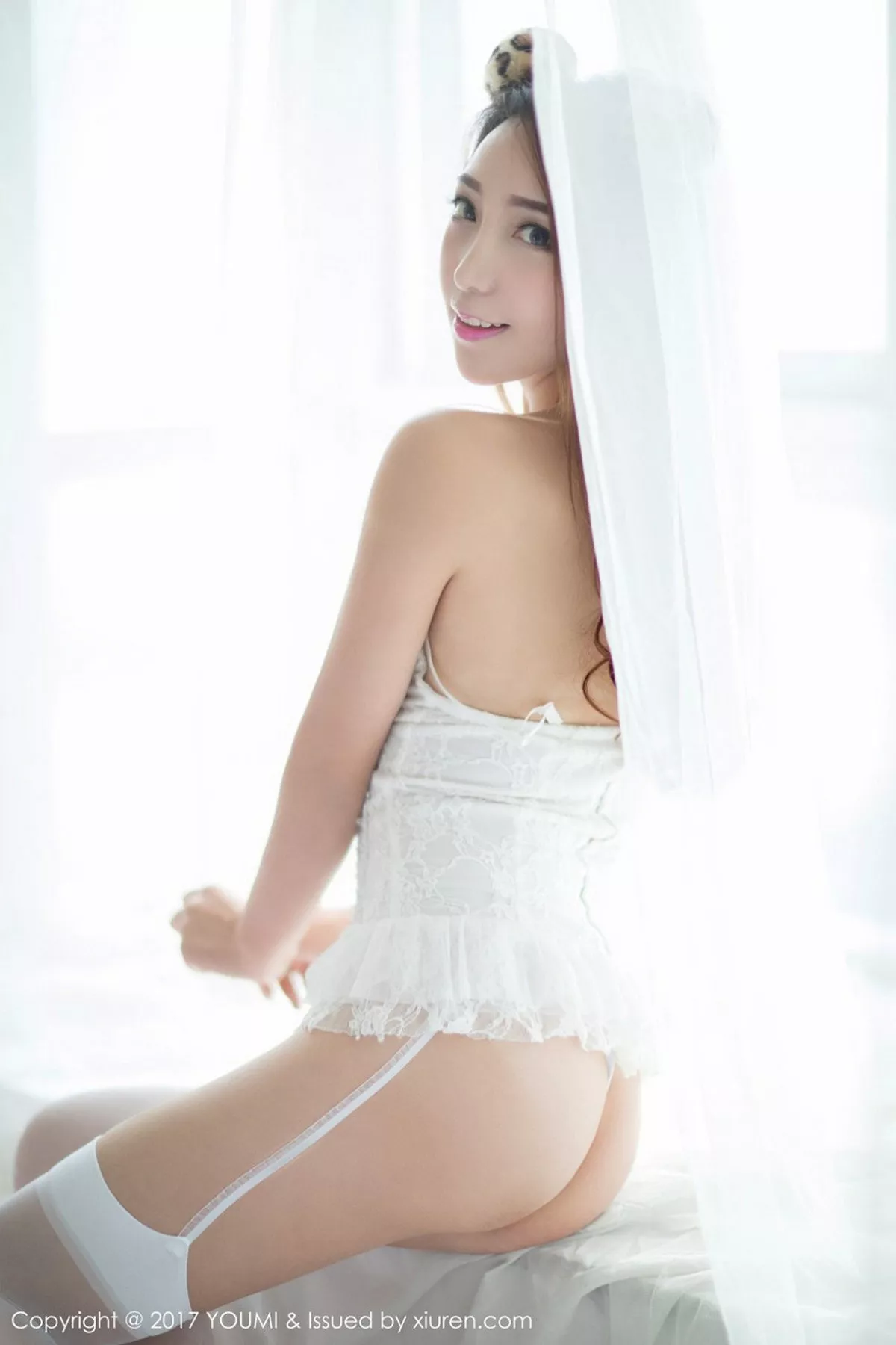 秀人集.com_[YouMi尤蜜荟]Vol.011_嫩模黄歆苑蓝色丝带遮点秀白嫩肌肤傲人豪乳极致诱惑写真51P